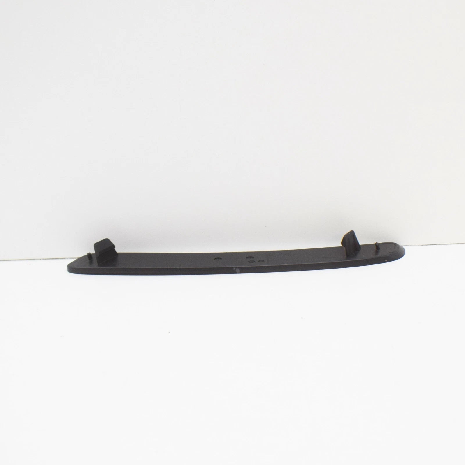 NEW MERCEDES-BENZ A-CLASS W176 REAR BUMPER RIGHT GRILLE TRIM A1768850153