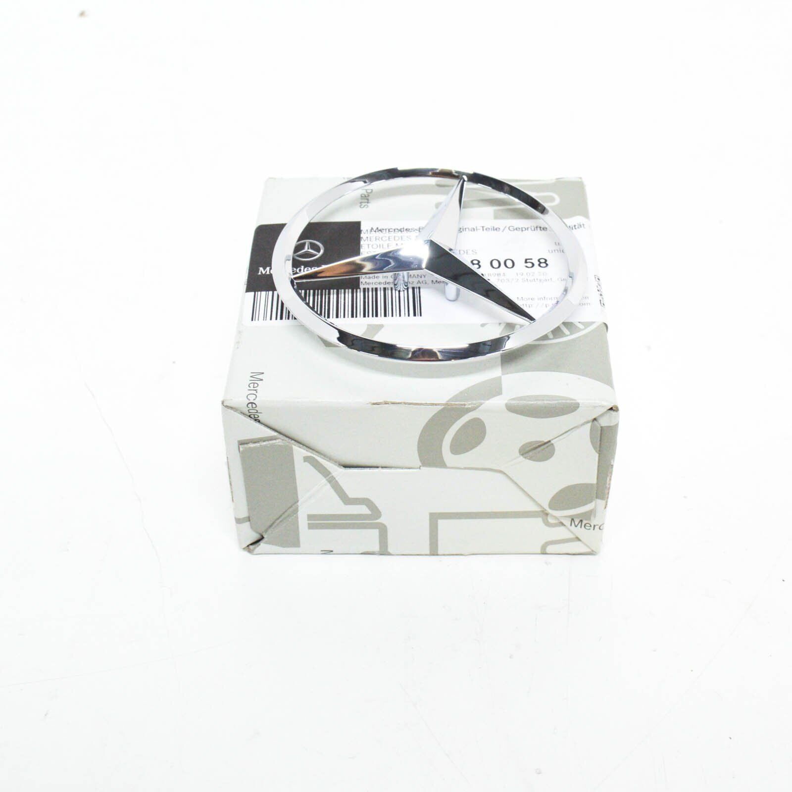 NEW MERCEDES BENZ SL R230 REAR EMBLEM LOGO BADGE A2307580058 ORIGINAL