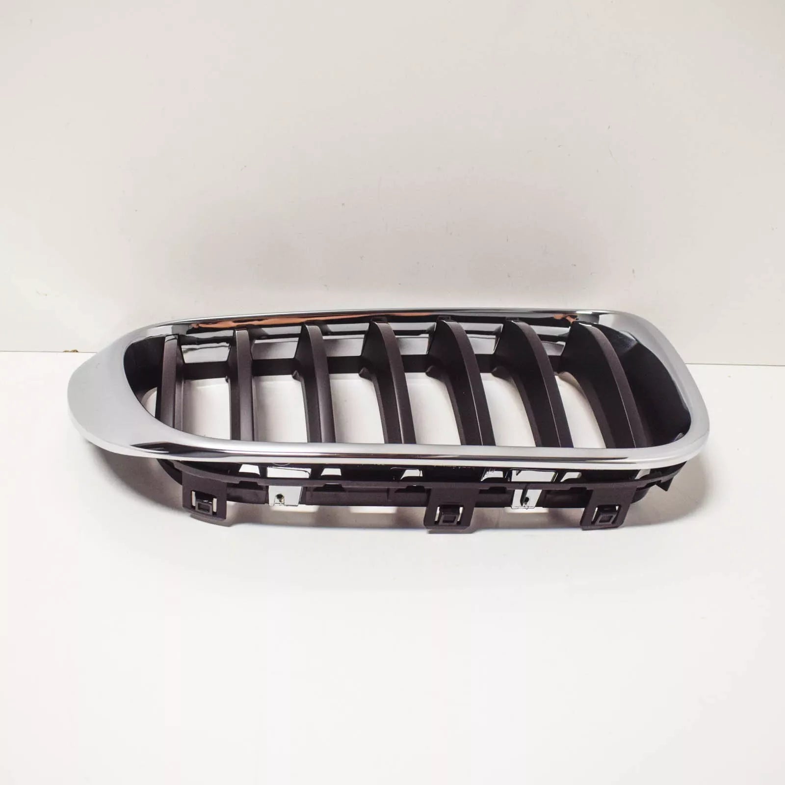 NEW BMW X3 F25 FRONT RIGHT GRILLE 7338572 51117338572 2015 ORIGINAL