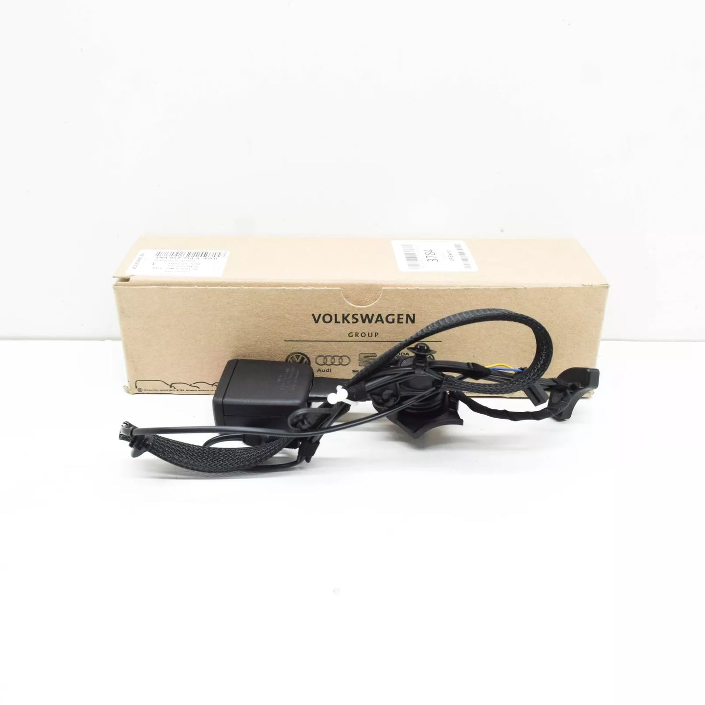 NEW VOLKSWAGEN TIGUAN AD MK2 REAR RIGHT SEAT BELT LATCH 5NA857754BMNB ORIGINAL