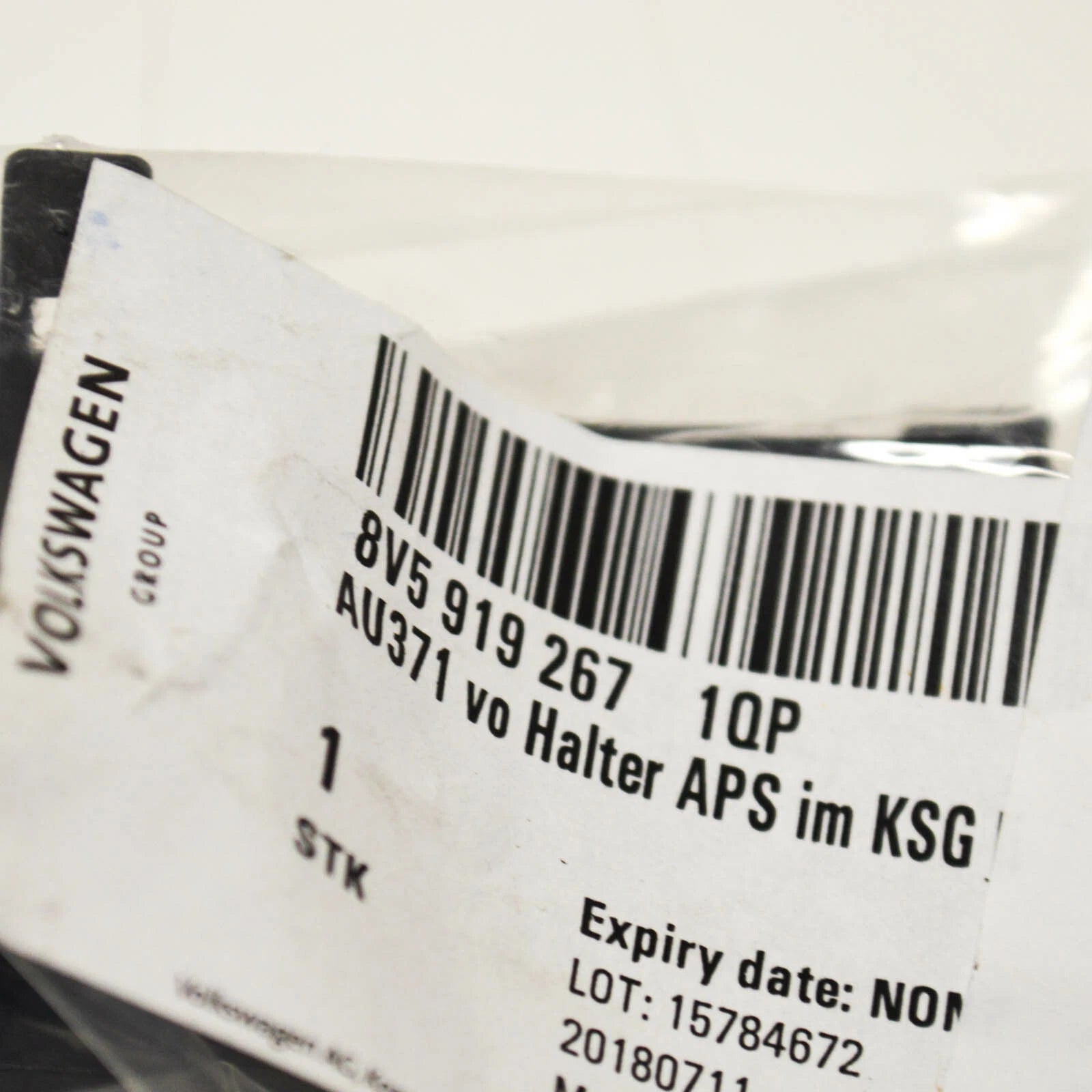 NEW AUDI A3 8V FRONT LEFT INNER PDC SENSOR HOLDER 8V59192671QP