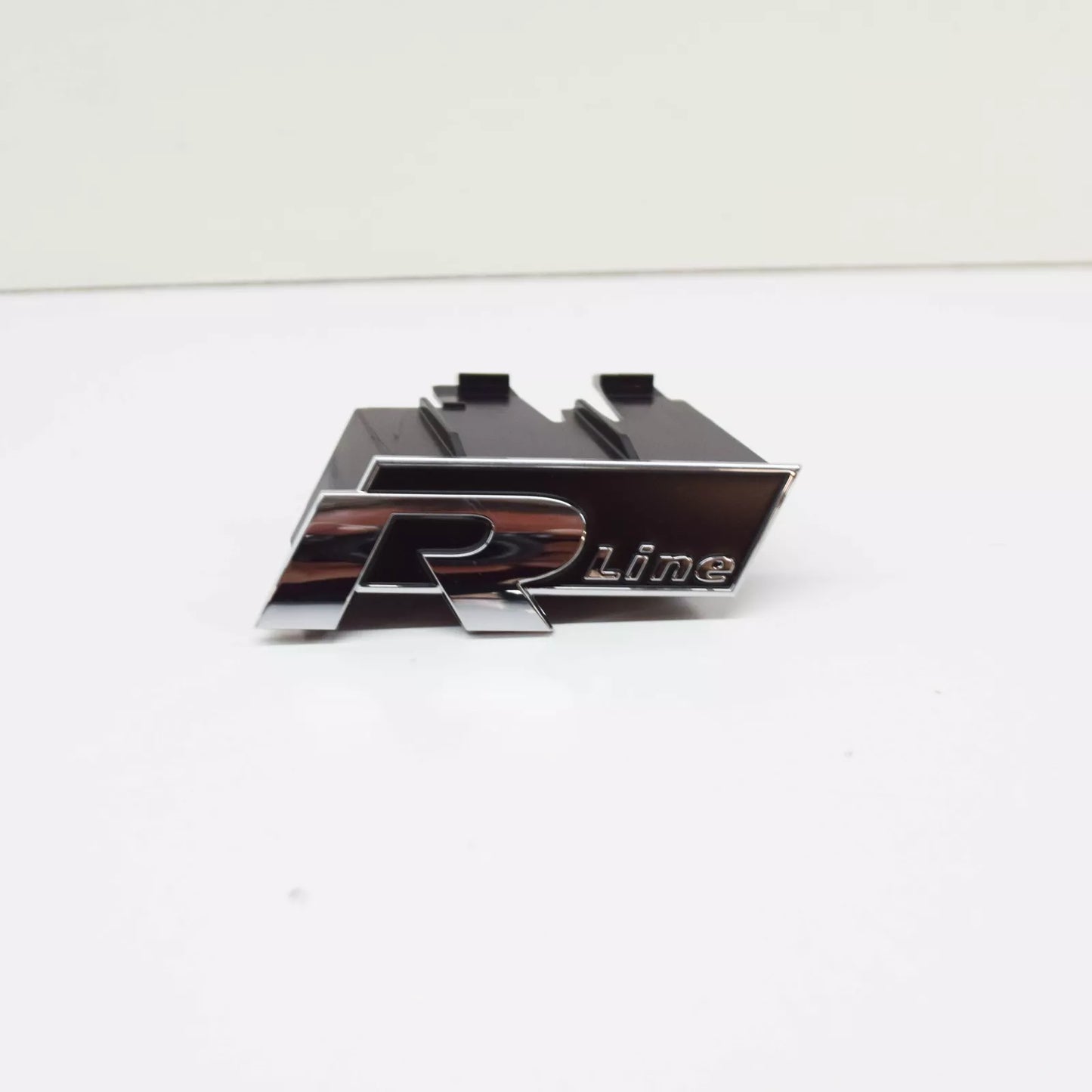 NEW VW TOUAREG 7P FRONT RADIATOR GRILLE INSCRIPTION 7P6853948CFXC