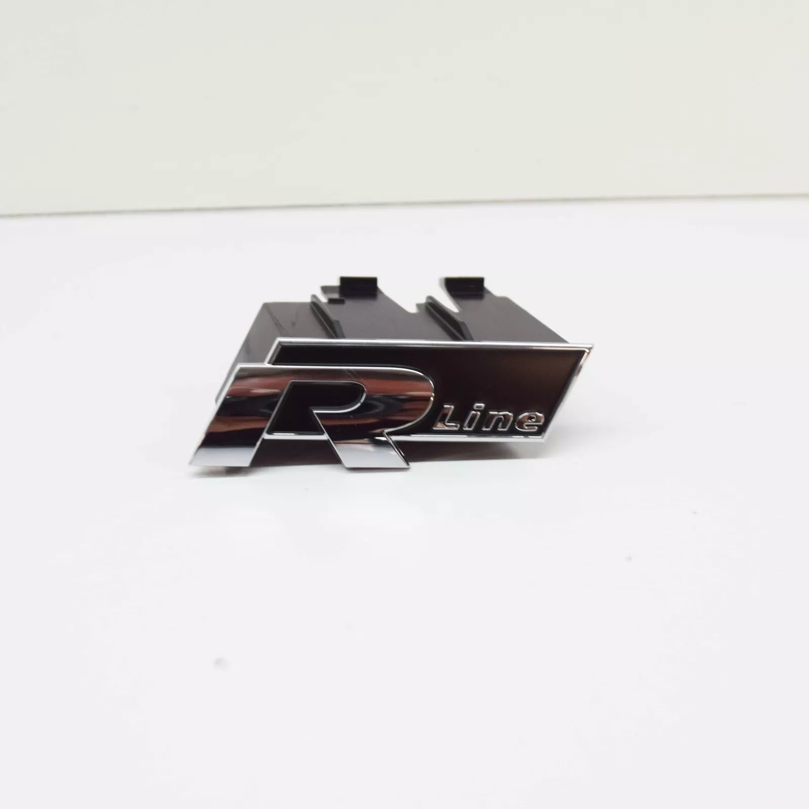 NEW VW TOUAREG 7P FRONT RADIATOR GRILLE INSCRIPTION 7P6853948CFXC