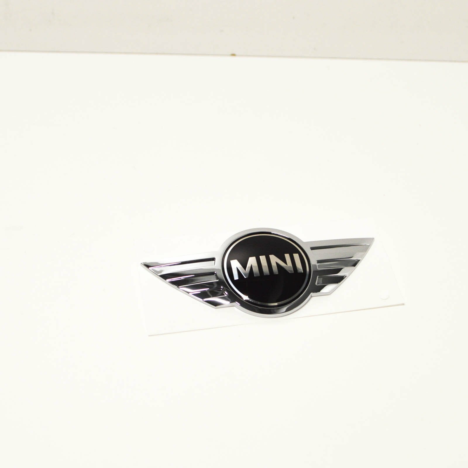 new mini cooper r53 trunk lid chrome badge emblem 51147026186 7026186 original