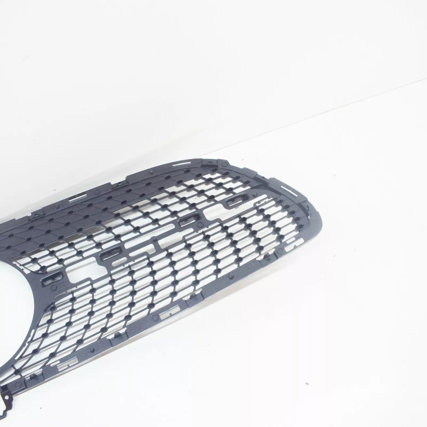 NEW MERCEDES-BENZ CLS C218 RADIATOR GRILLE COVER A2188850700 ORIGINAL