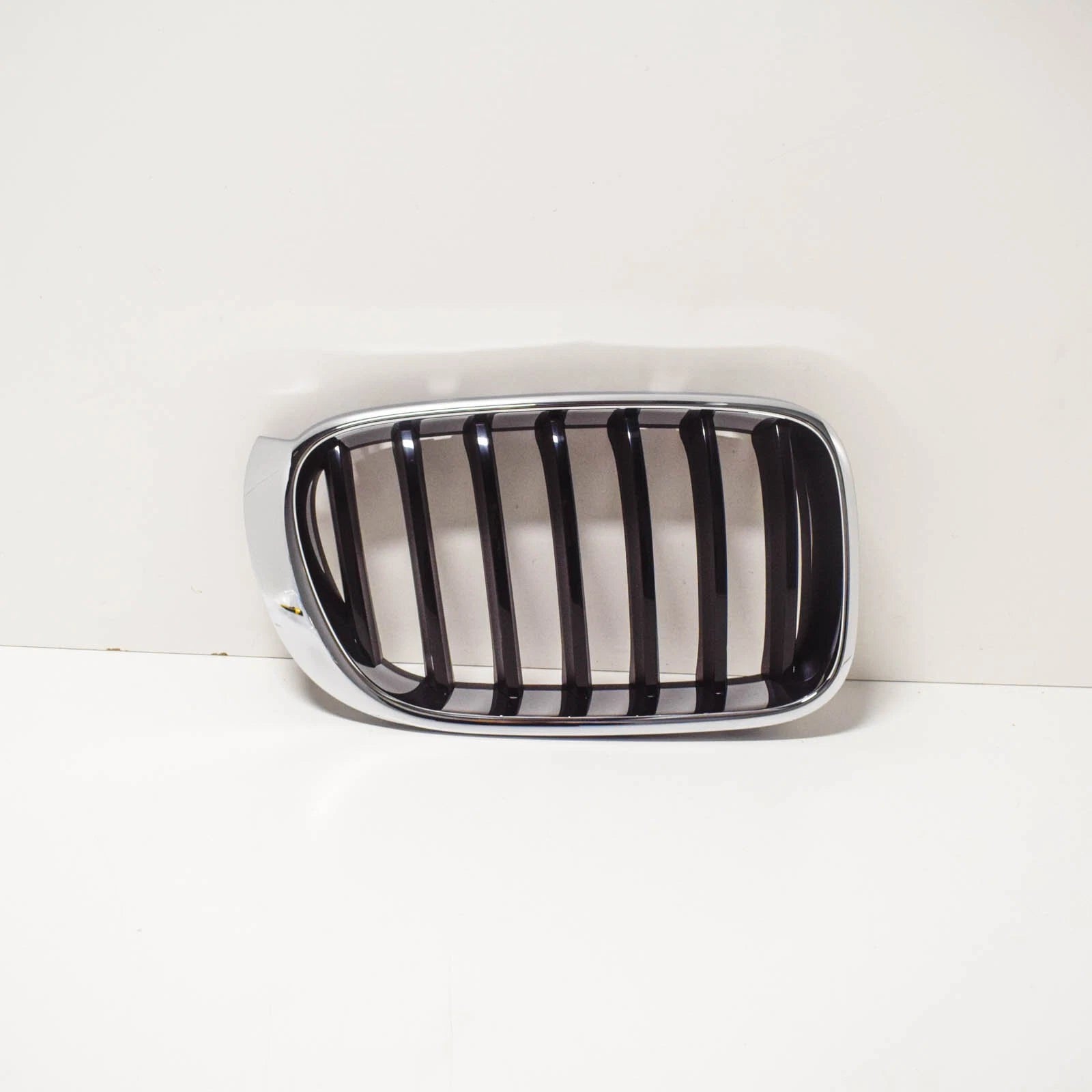 NEW BMW X3 F25 FRONT RIGHT GRILLE 7338572 51117338572 2015 ORIGINAL