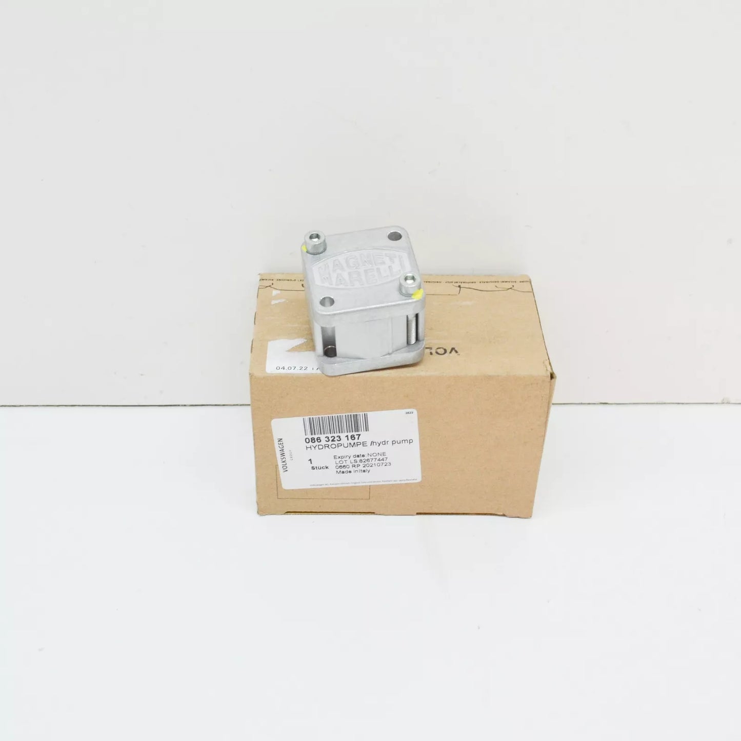 NEW AUDI R8 SPYDER 427 HYDRAULIC PUMP 086323167 ORIGINAL