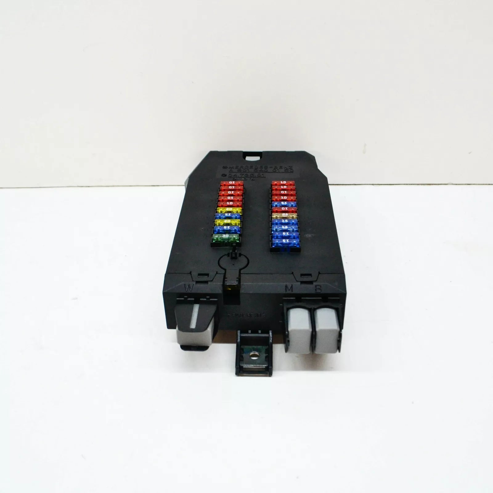 NEW MERCEDES-BENZ SPRINTER W905 FUSE BOX A9015400150