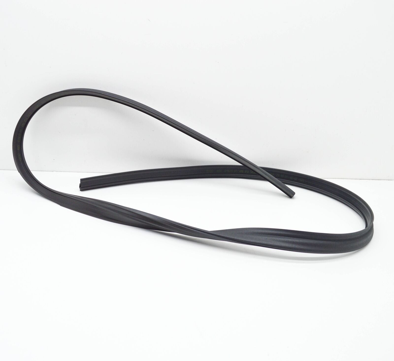 NEW AUDI Q8 RSQ8 4MN LEFT ROOF SEAL 4M8854543B ORIGINAL