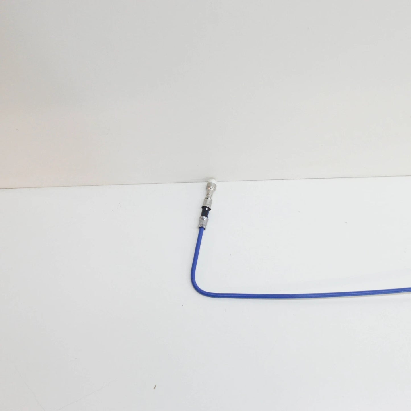 NEW BMW M5 E39 FUEL FEED LINE 16112228839 2228839 ORIGINAL