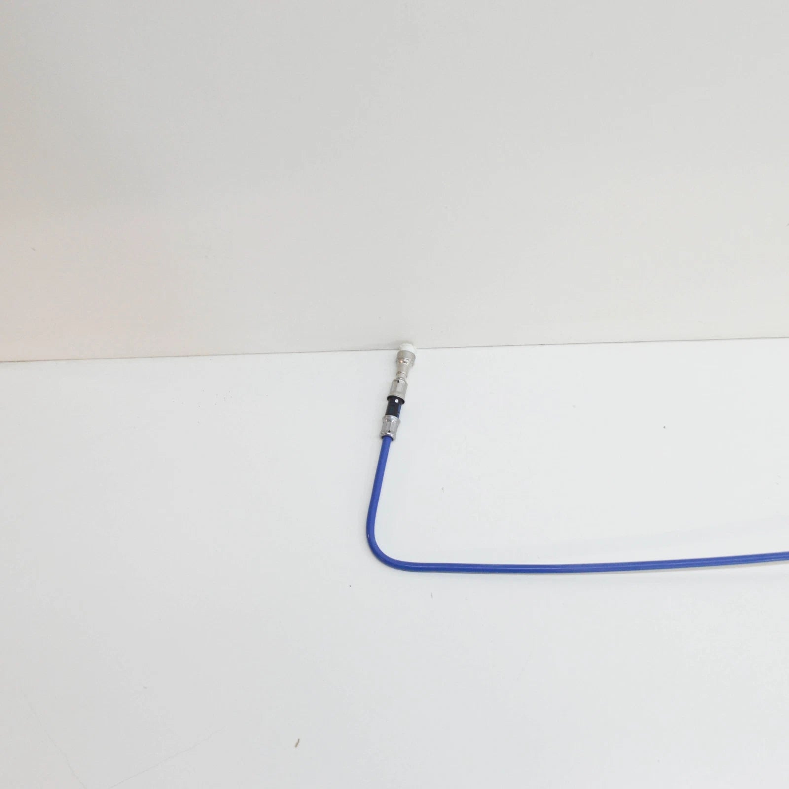 NEW BMW M5 E39 FUEL FEED LINE 16112228839 2228839 ORIGINAL