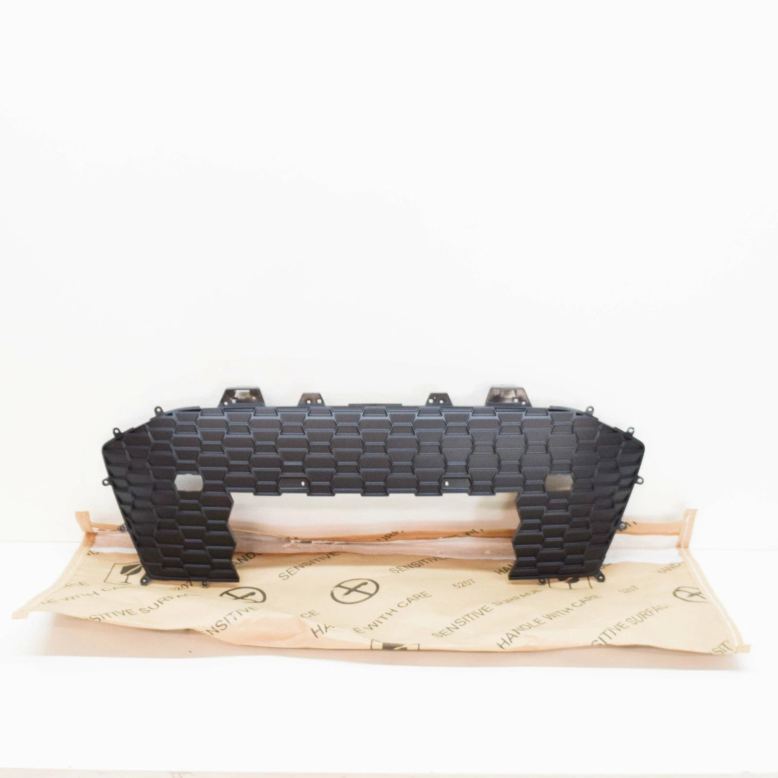 NEW AUDI R8 4S FRONT BUMPER MIDDLE SECTION 4S0853037F 2018