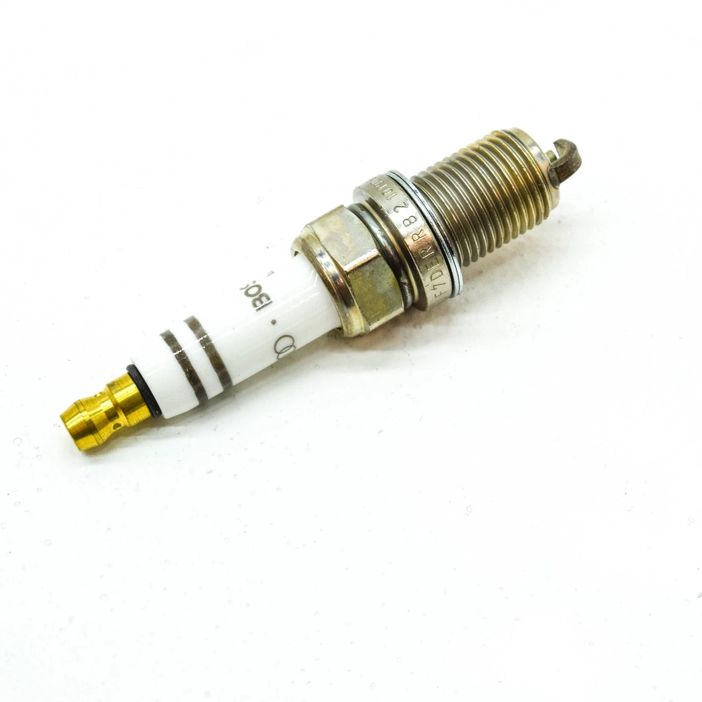 NEW VOLKSWAGEN CADDY 2K SPARK PLUG 'LONGLIFE' 101905610A ORIGINAL