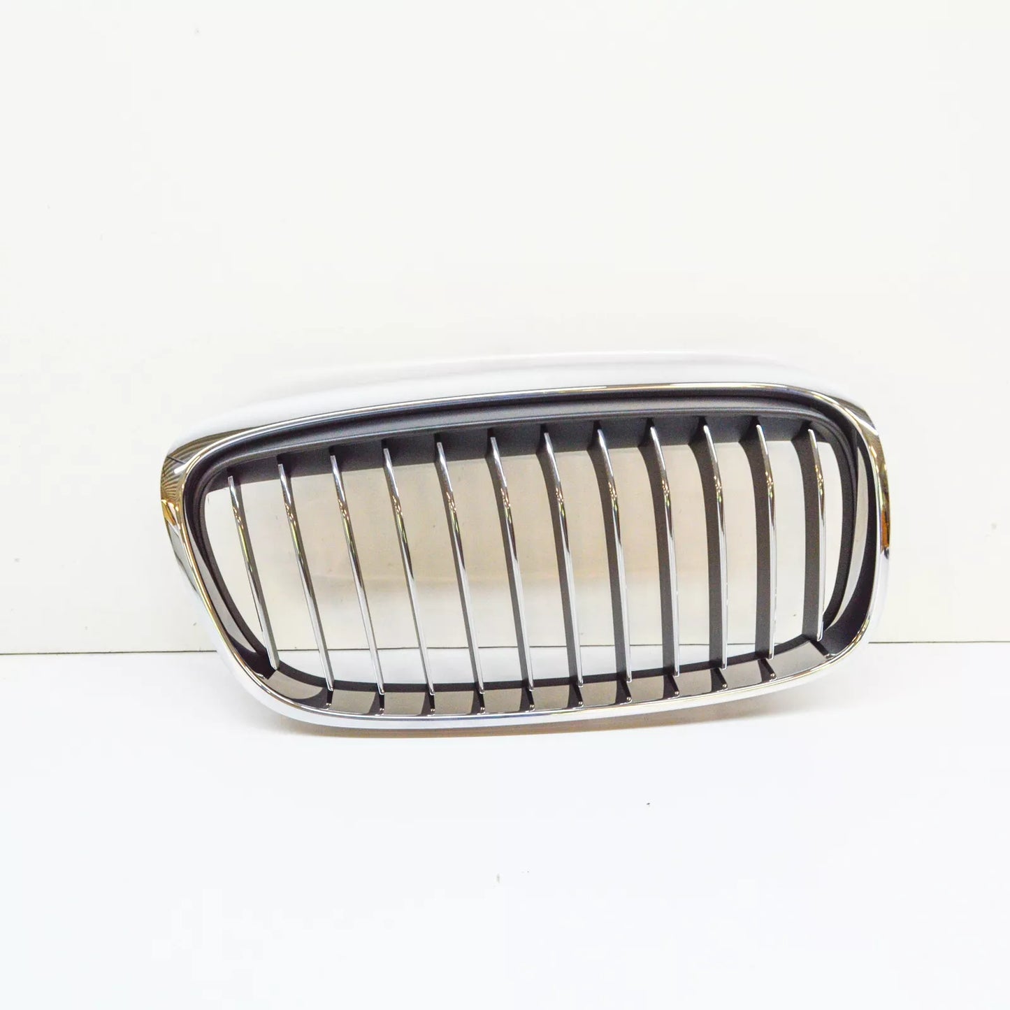 NEW BMW 2 F45 FRONT RADIATOR RIGHT GRILLE LUXURY 51137379610 7379610 ORIGINAL