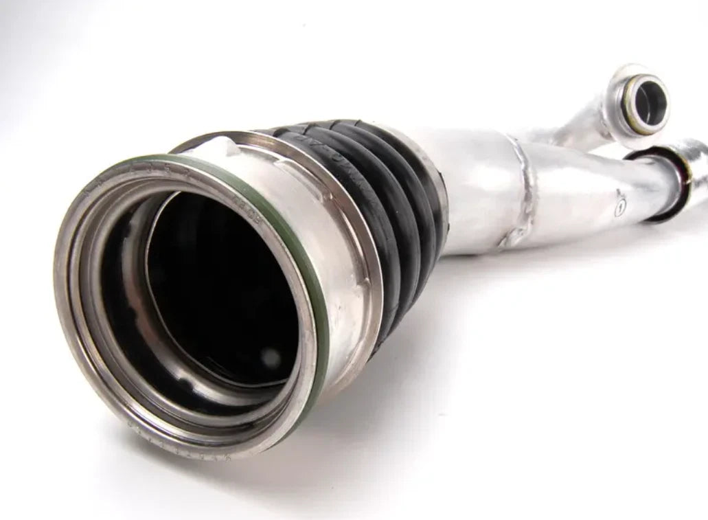 NEW BMW 3 E90 TURBOCHARGER CHARGE PIPE 7556551 11657556551 ORIGINAL