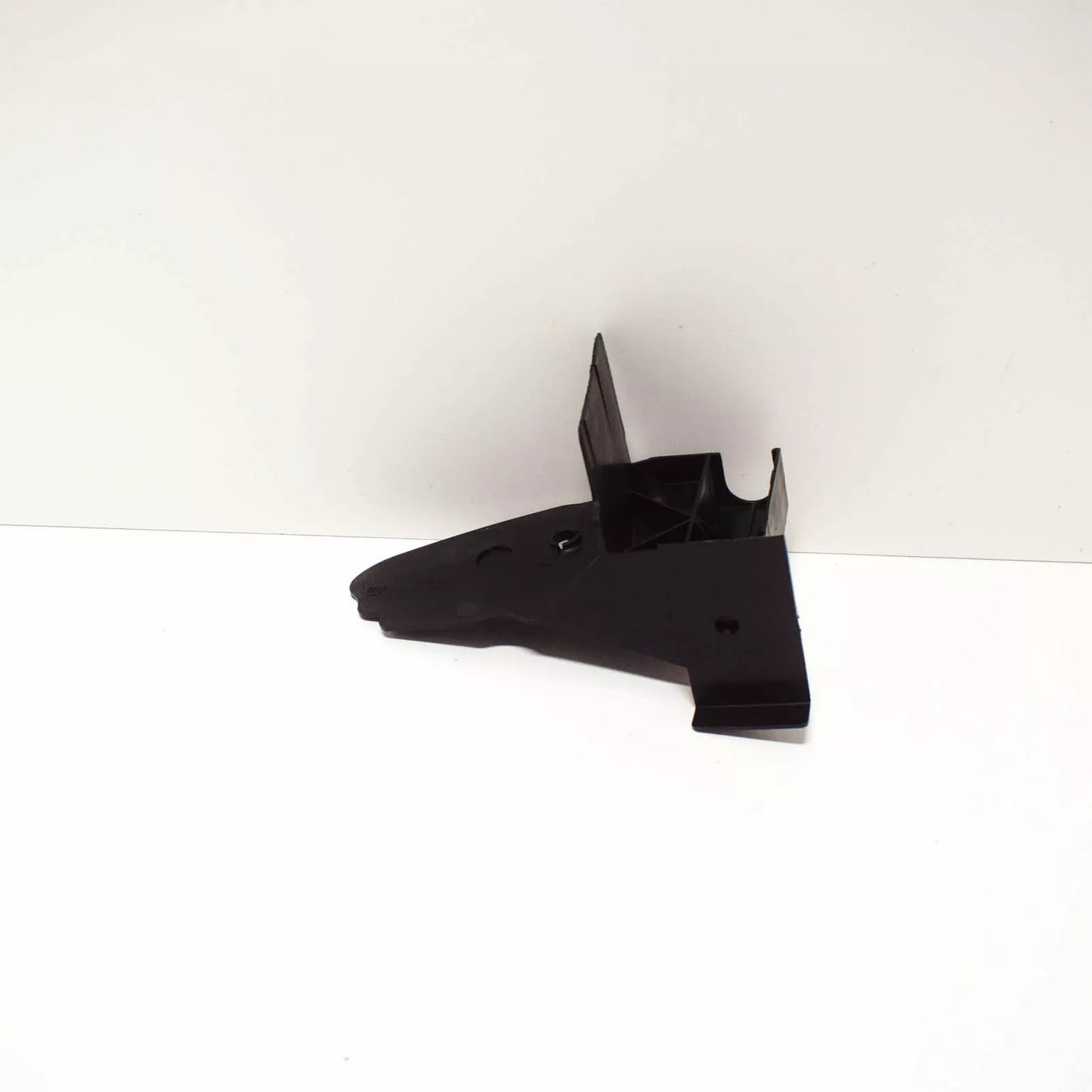 NEW MERCEDES BENZ VIANO W639 FRONT LEFT BUMPER BRACKET A6398850414