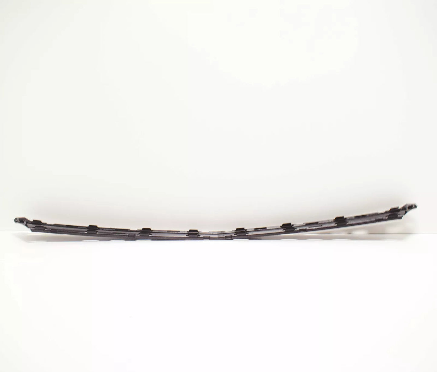 NEW MERCEDES BENZ GLC C253 AMG FRONT BUMPER CENTER MOULDING A2538852902 ORIGINAL