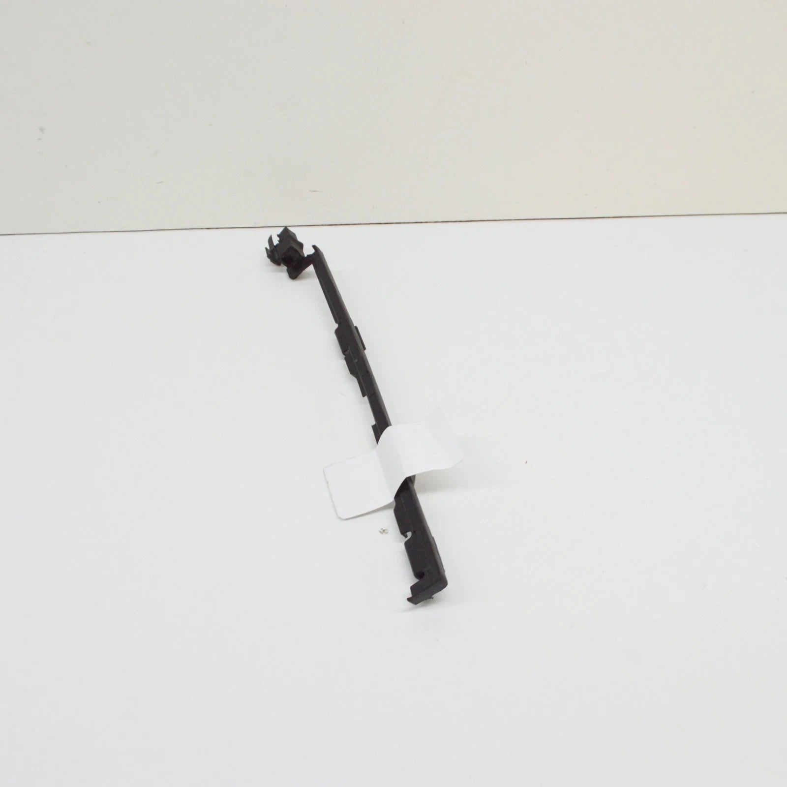 NEW MB CLK C209 FRONT LEFT FENDER SEAL A2096980798 ORIGINAL