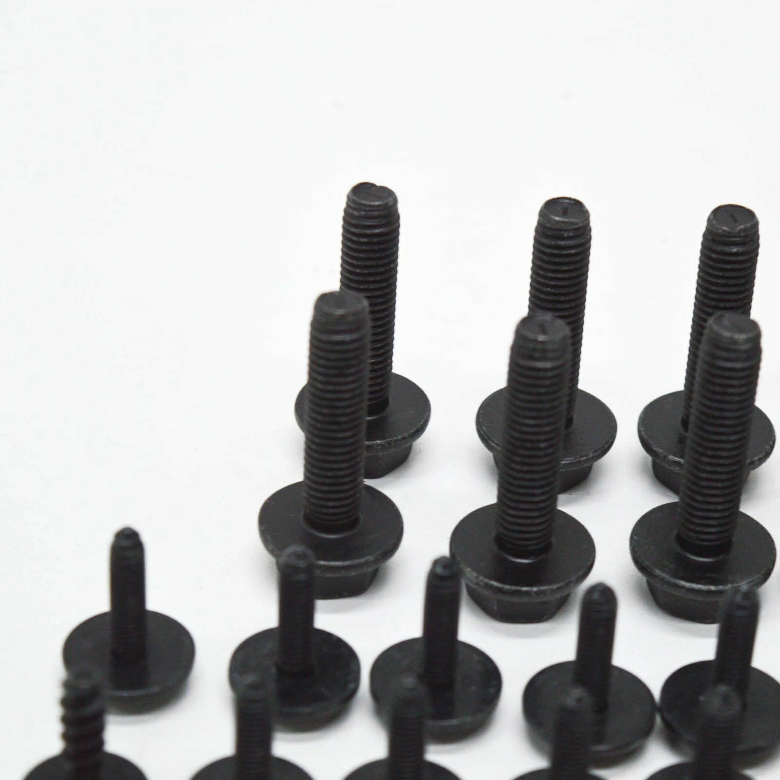 NEW AUDI Q8 FRONT BUMPER COVER HARDWARE KIT 4M8098623