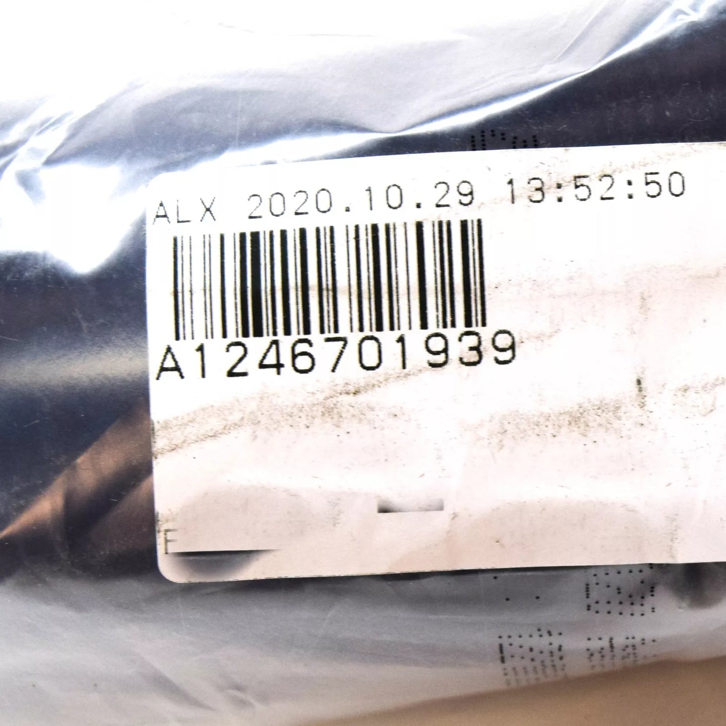 NEW MERCEDES-BENZ E W124 REAR LEFT SIDE WINDOW SEALING FRAME A1246701939