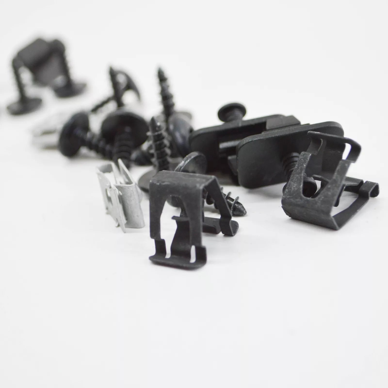 NEW VOLKSWAGEN CRAFTER SZ FRONT BUMPER FIXING REPAIR SET 7C0898623 ORIGINAL