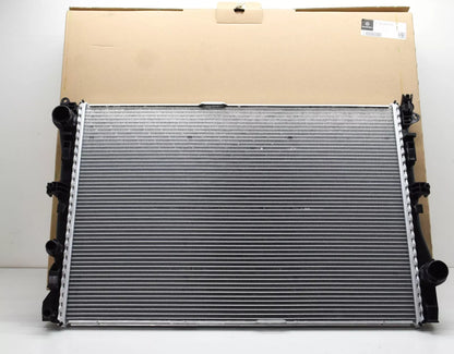NEW MERCEDES-BENZ C W205 ENGINE COOLANT RADIATOR A0995002203 ORIGINAL