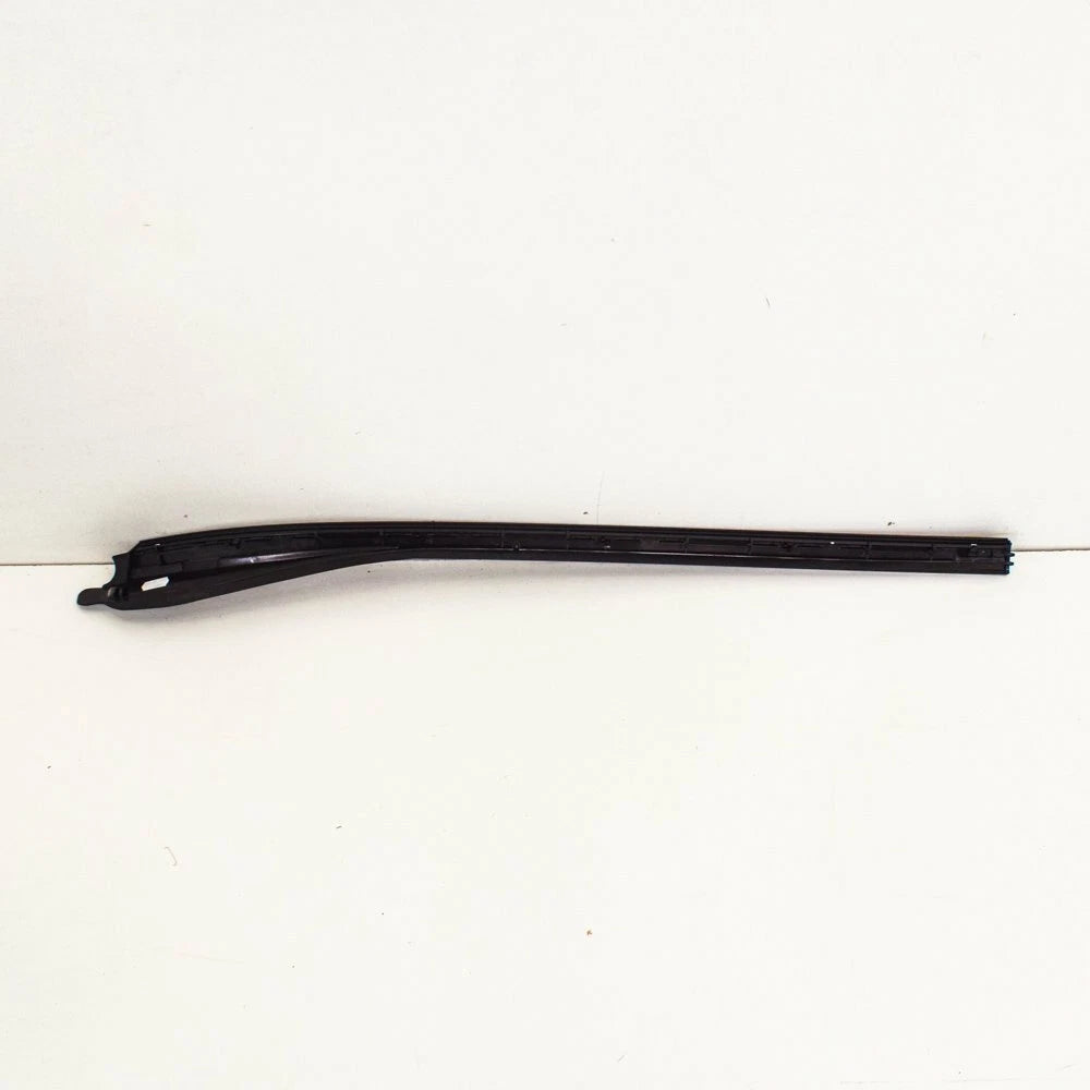 NEW MERCEDES-BENZ GLA WINDSHIELD LEFT SIDE WATER DEFLECTOR X156 A1566901700