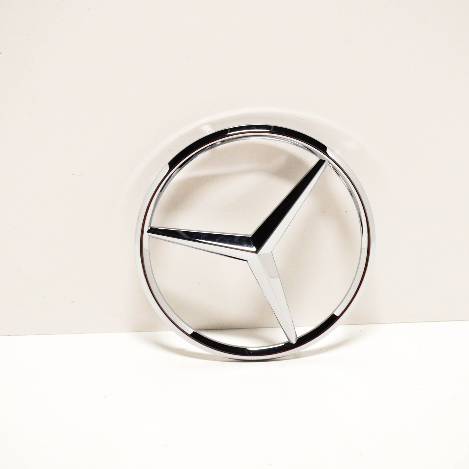 NEW MERCEDES-BENZ SPRINTER W905 FRONT GRILLE EMBLEM BADGE A9018170016 ORIGINAL