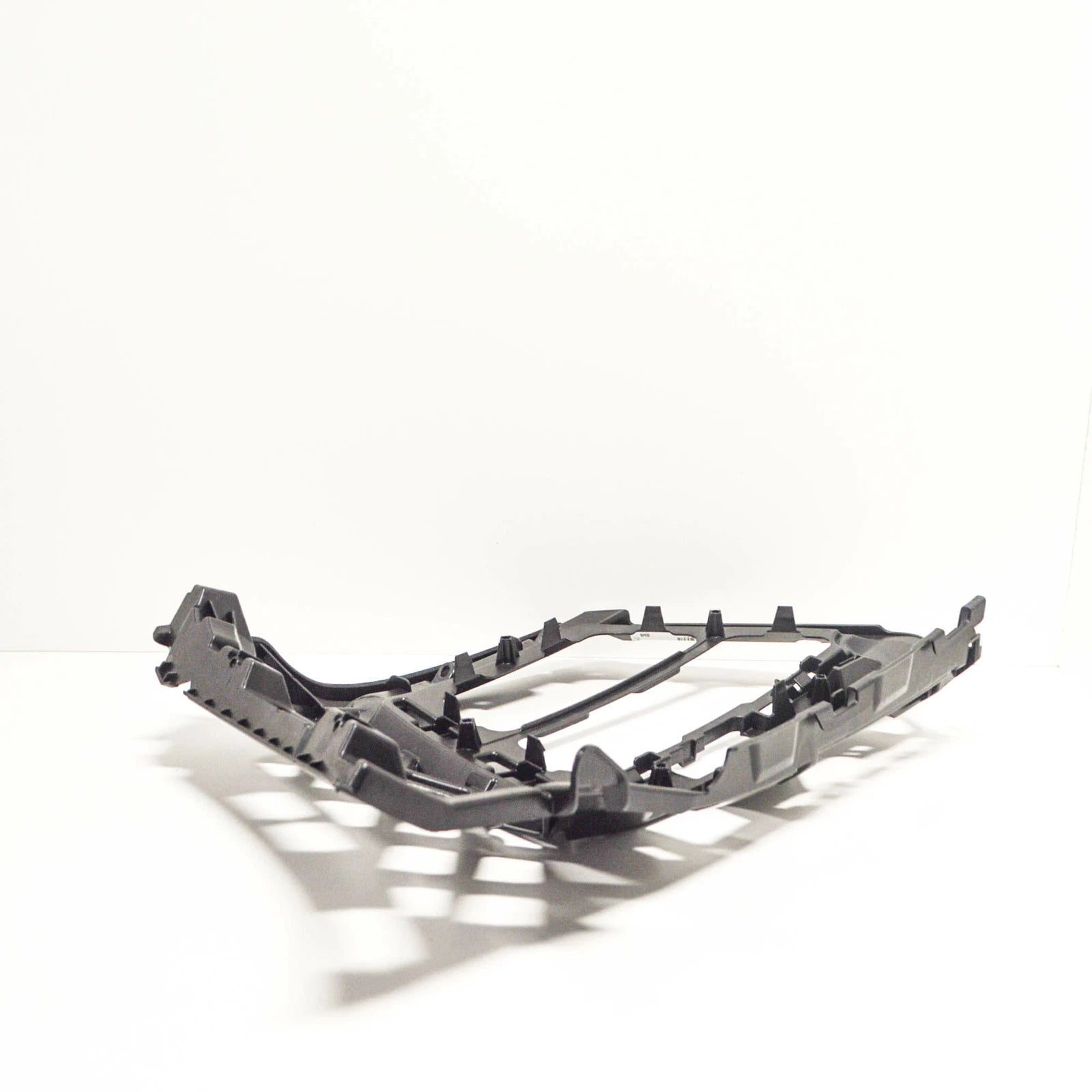 NEW VW GOLF MK7 FRONT BUMPER RIGHT SUPPORT BRACKET 5G0807724C ORIGINAL