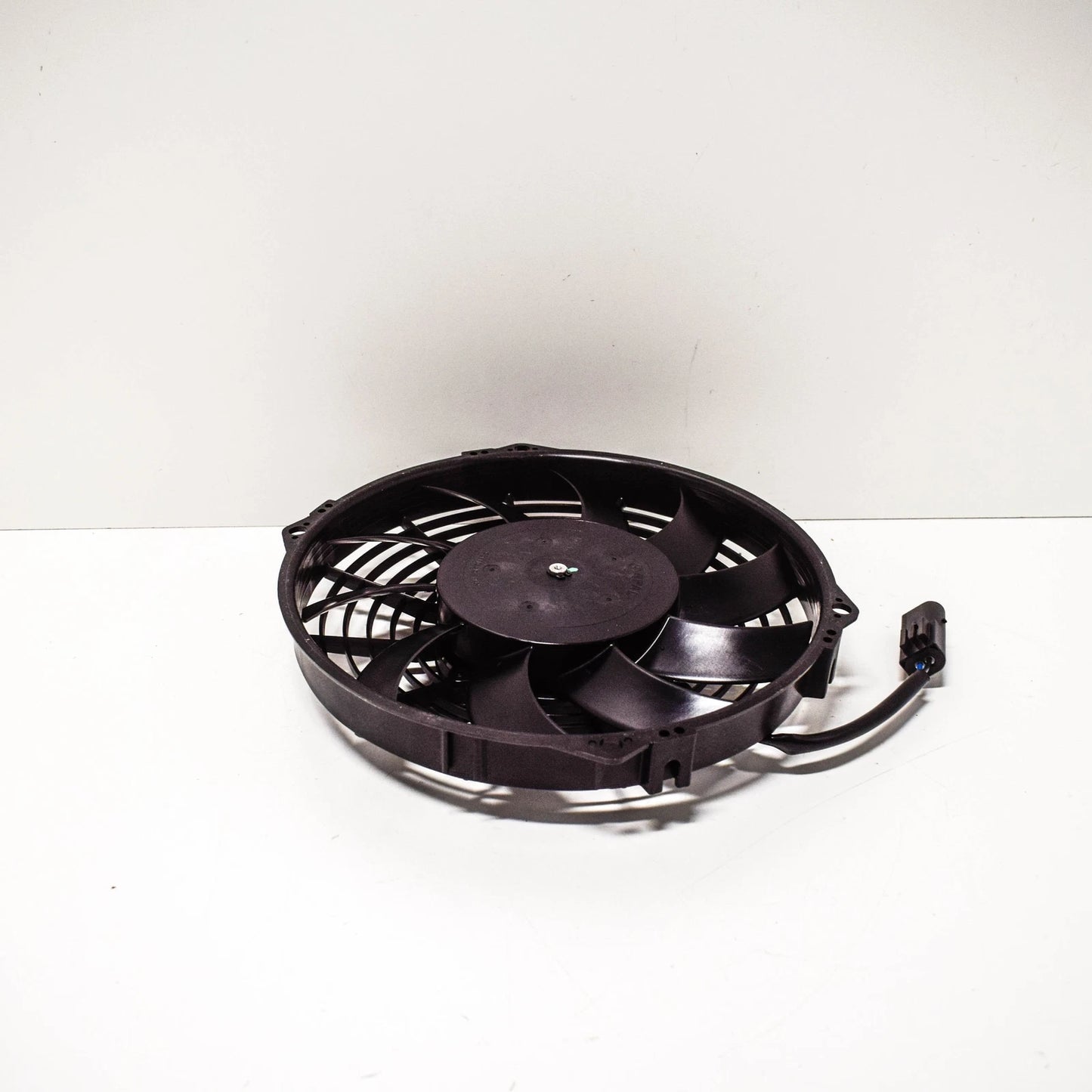 NEW MERCEDES BENZ SLS AMG C197 RADIATOR FAN BLOWER A0015006393 ORIGINAL