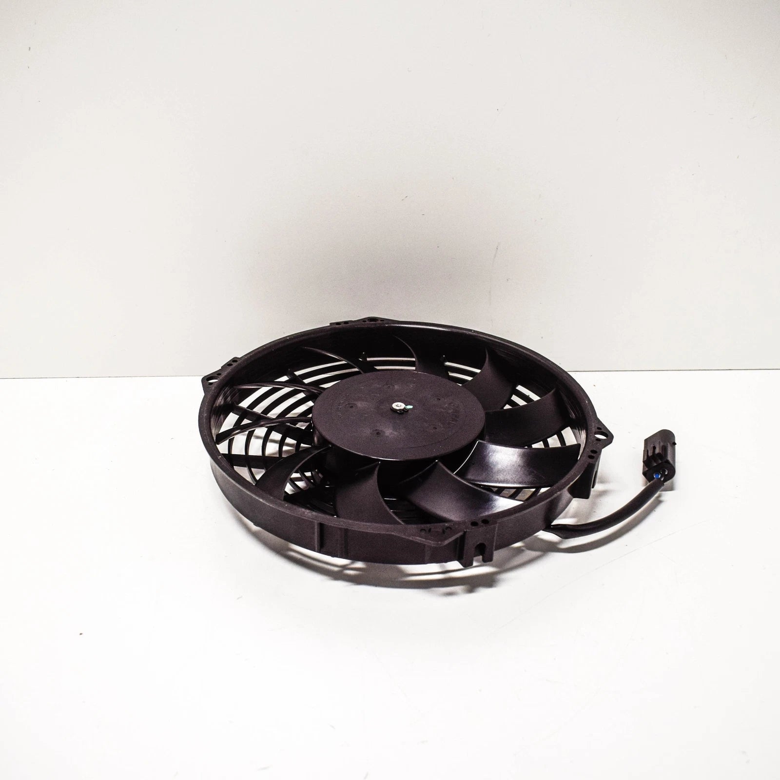 NEW MERCEDES BENZ SLS AMG C197 RADIATOR FAN BLOWER A0015006393 ORIGINAL