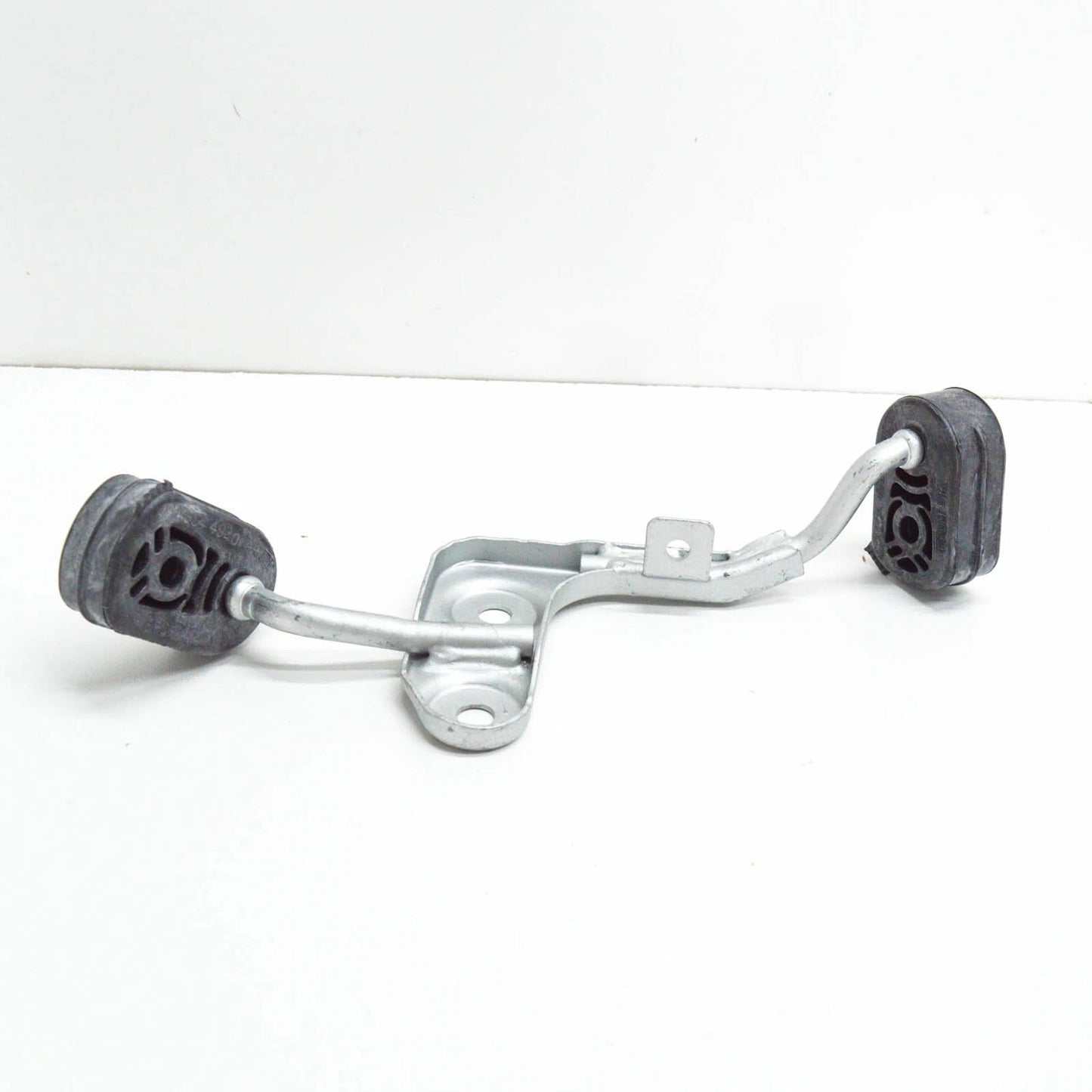 NEW MB C W204 REAR LEFT EXHAUST PIPE BRACKET SUSPENSION A2044901037