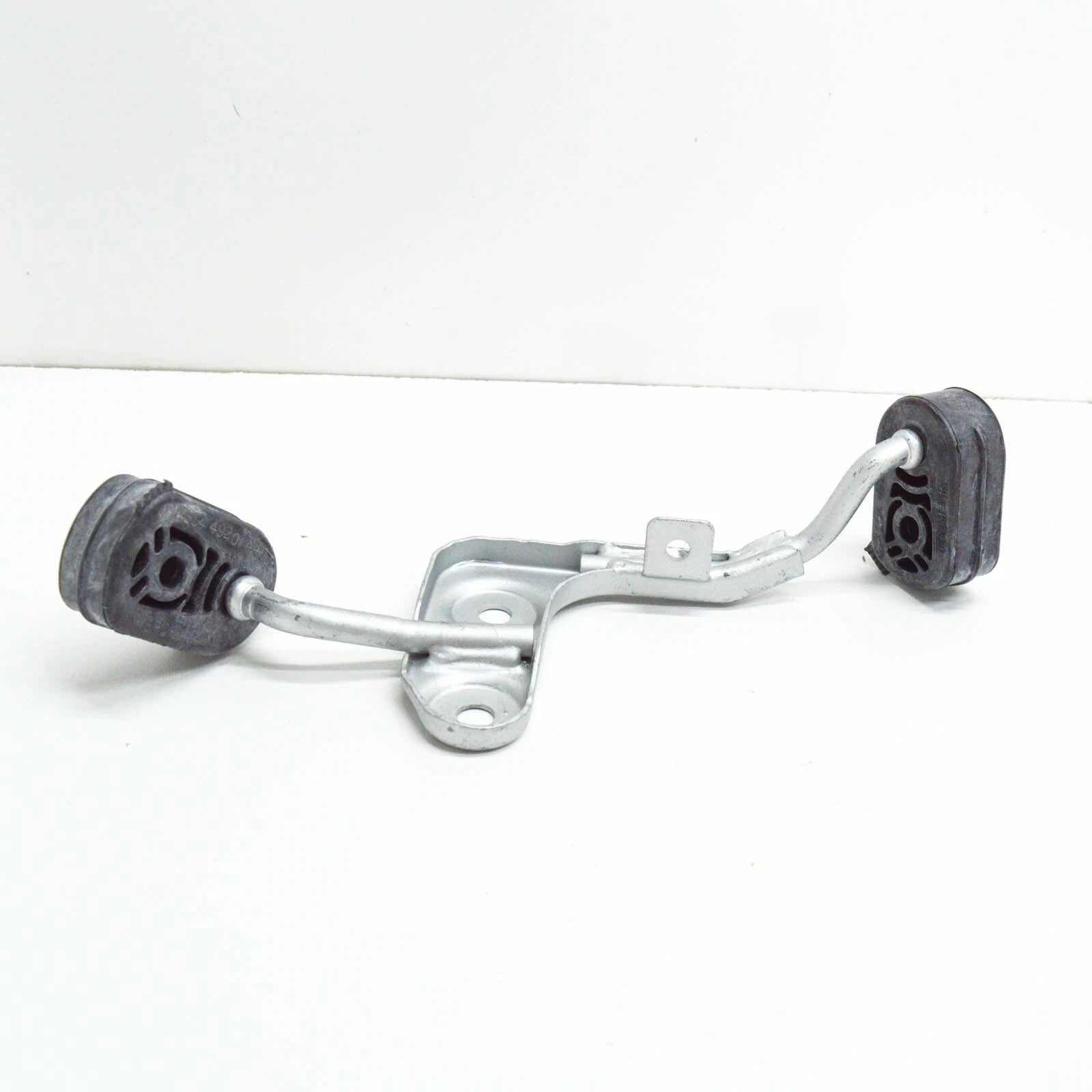 NEW MB C W204 REAR LEFT EXHAUST PIPE BRACKET SUSPENSION A2044901037