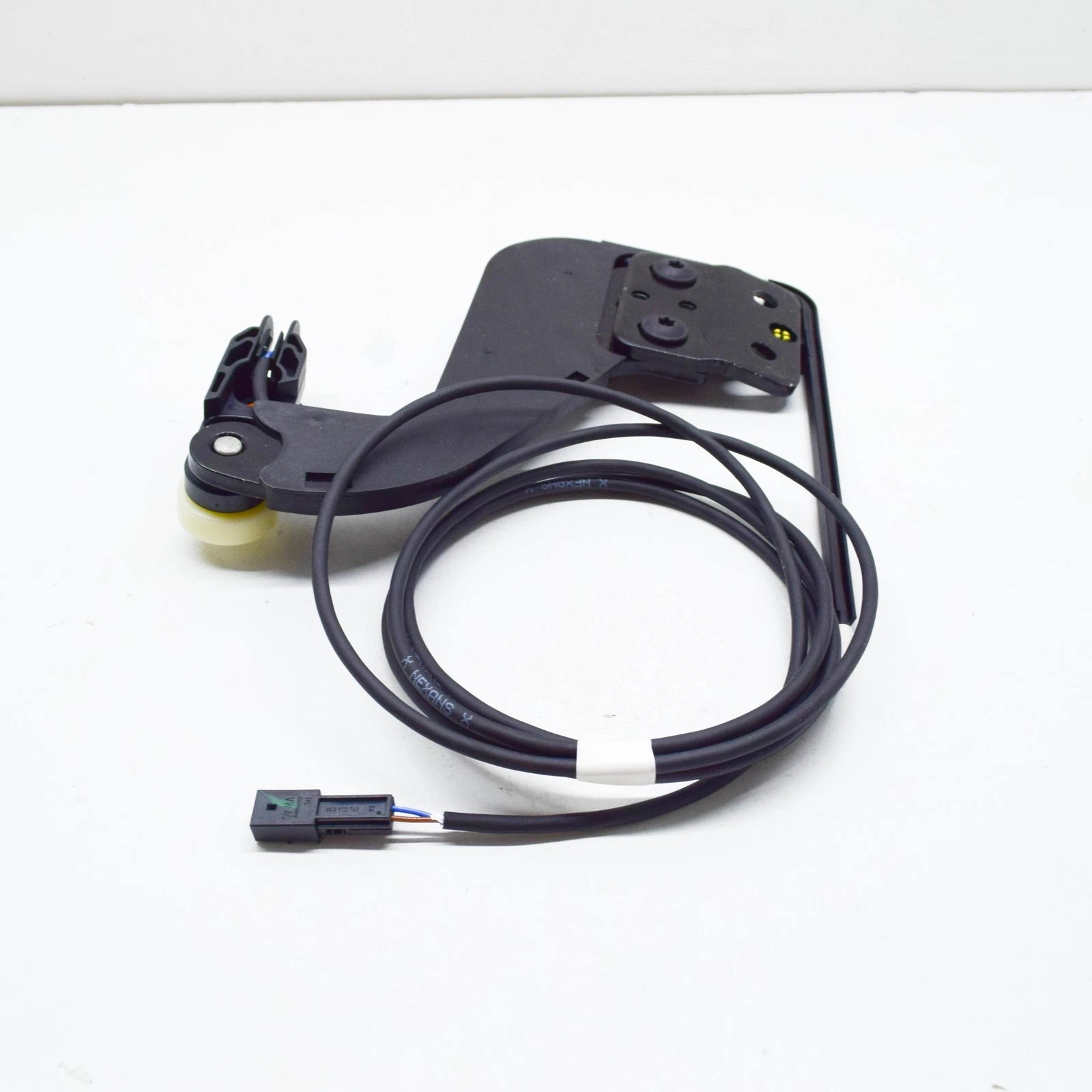 NEW VW TRANSPORTER T5 RIGHT UPPER SLIDING DOOR ROLLER GUIDE 7E0843436C ORIGINAL