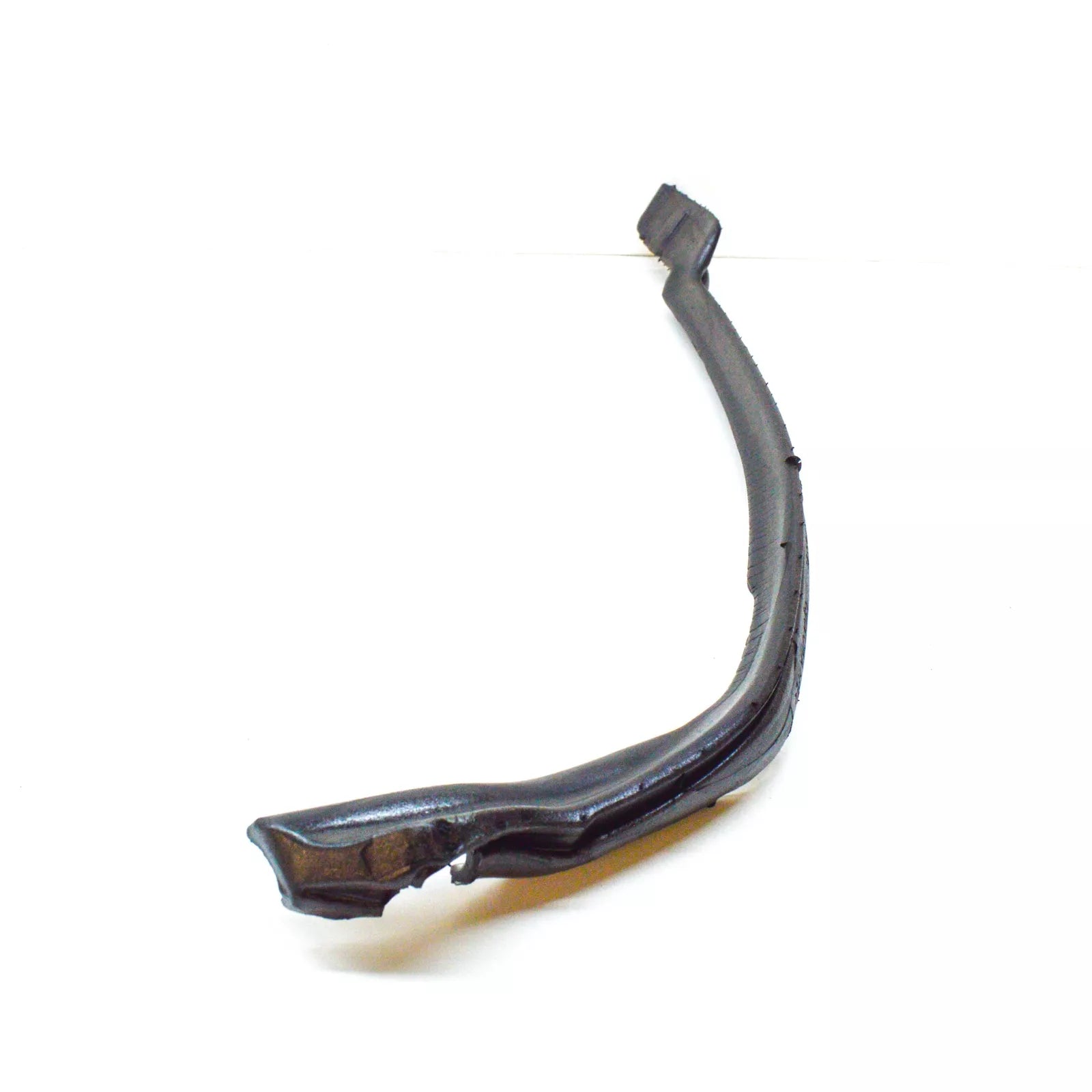 NEW BMW 1 F20 FRONT LEFT FENDER TO BODY SEAL 51487300693 7300693 ORIGINAL