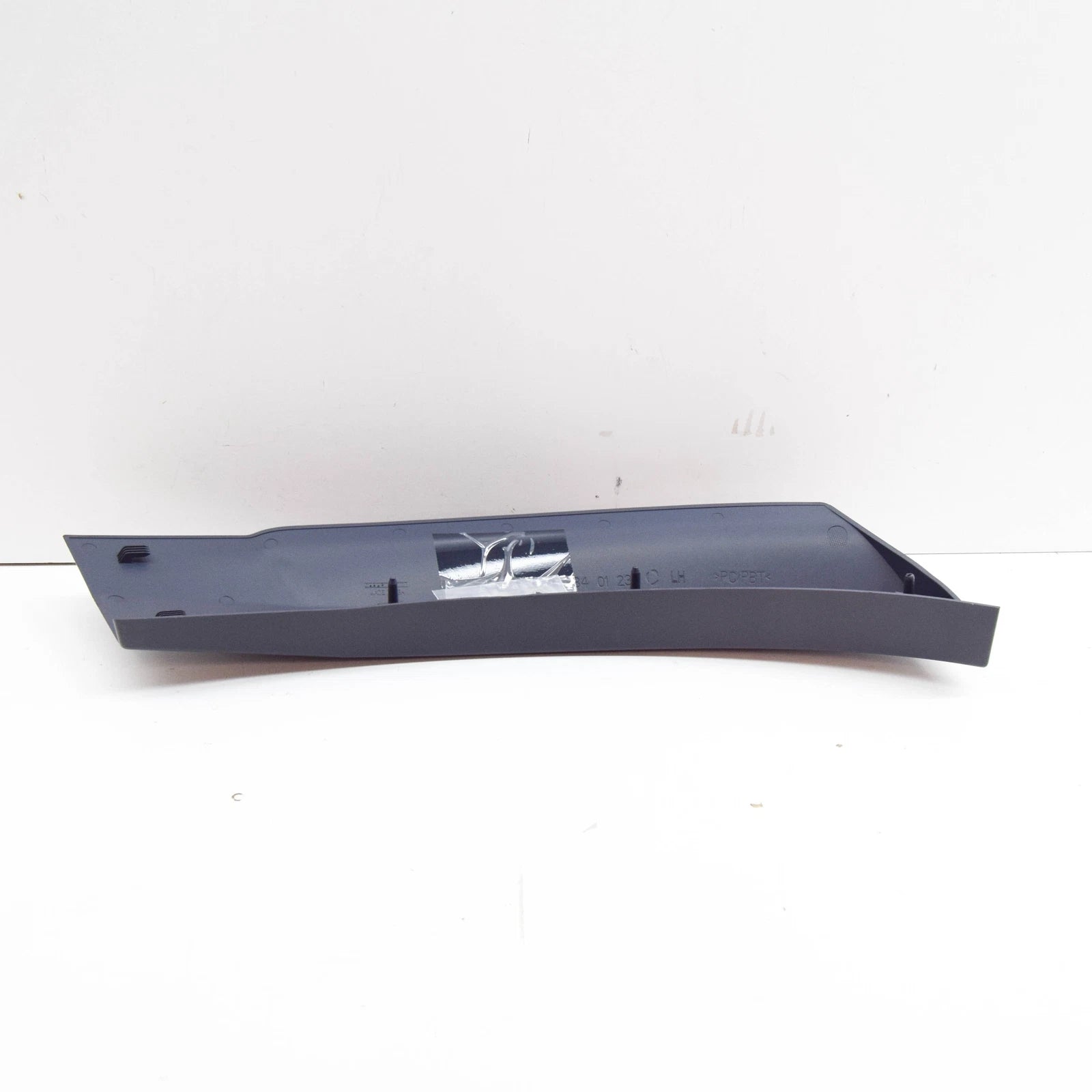 NEW MB GL X164 REAR LEFT WHEEL ARCH LOWER COVER A16488401239999 ORIGINAL