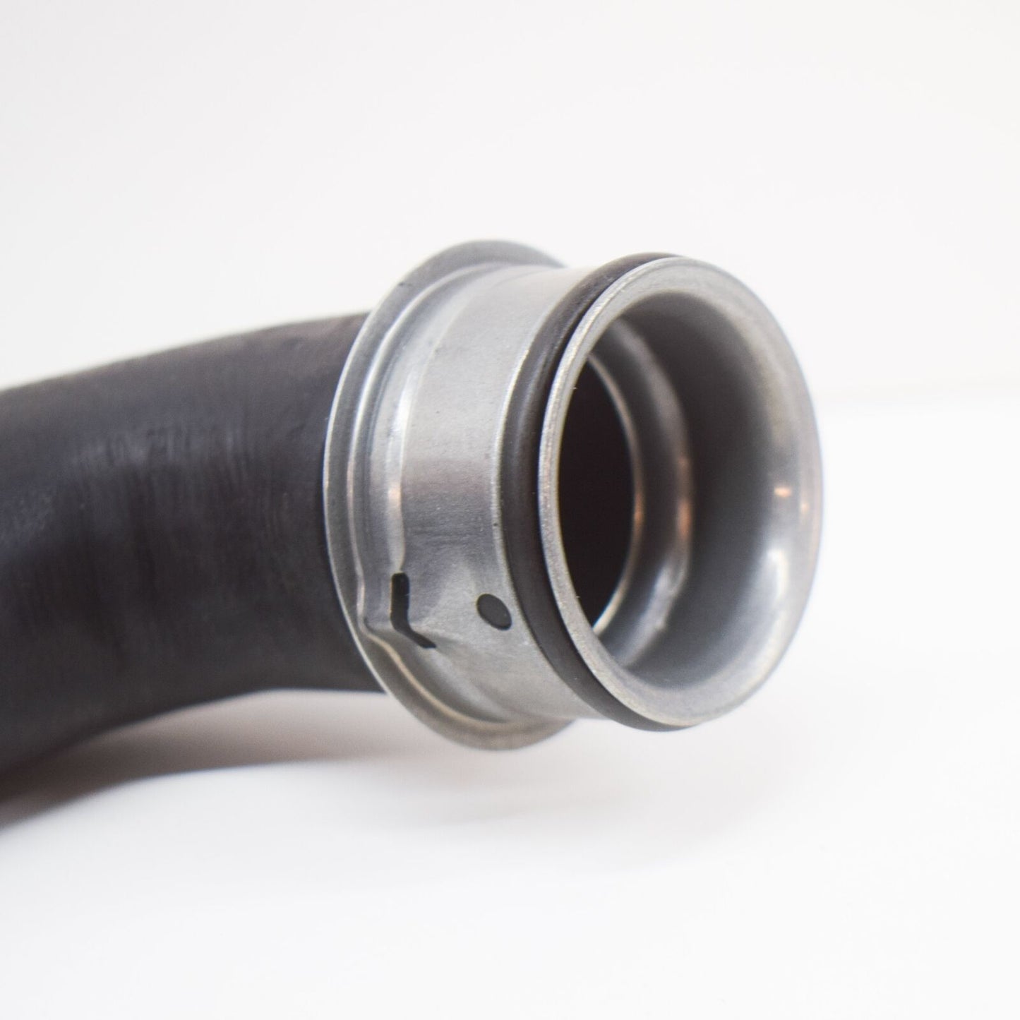 NEW MERCEDES-BENZ C W204 LEFT RADIATOR COOLANT HOSE A2045013982 ORIGINAL