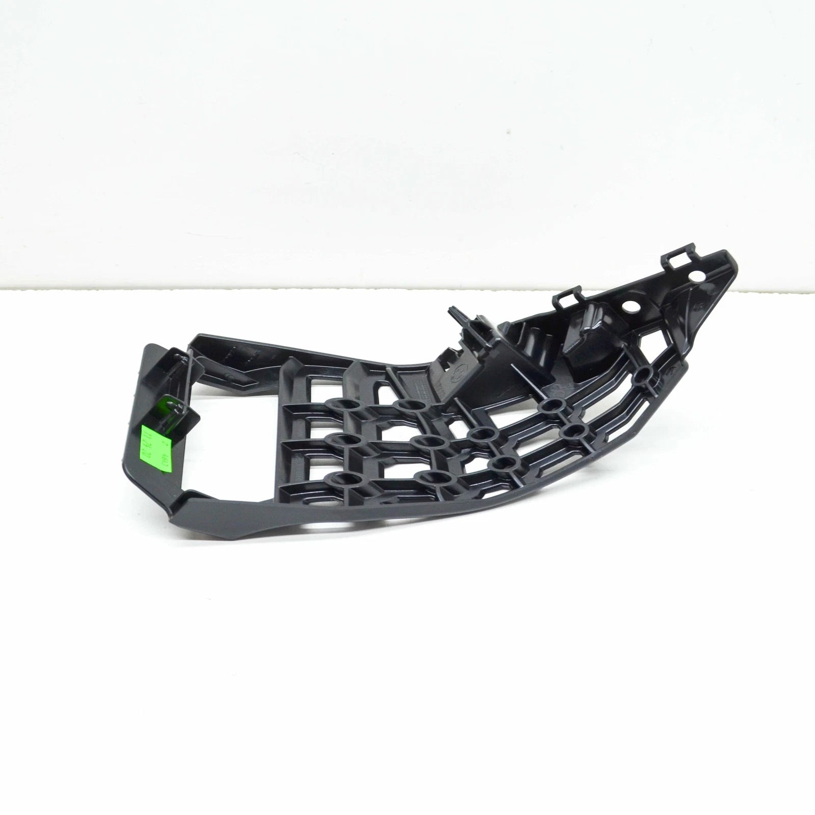 NEW BMW X5 G05 FRONT LEFT BUMPER BRACKET GUIDE 51117421849 ORIGINAL