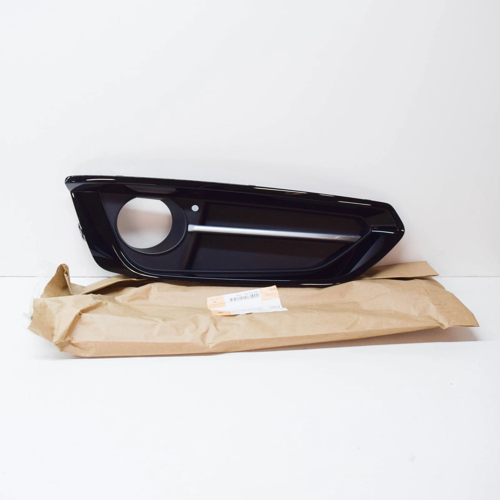 NEW BMW 2 F22 RIGHT FOG LIGHT CLOSED GRILLE SPORT 51117343732 2015 ORIGINAL