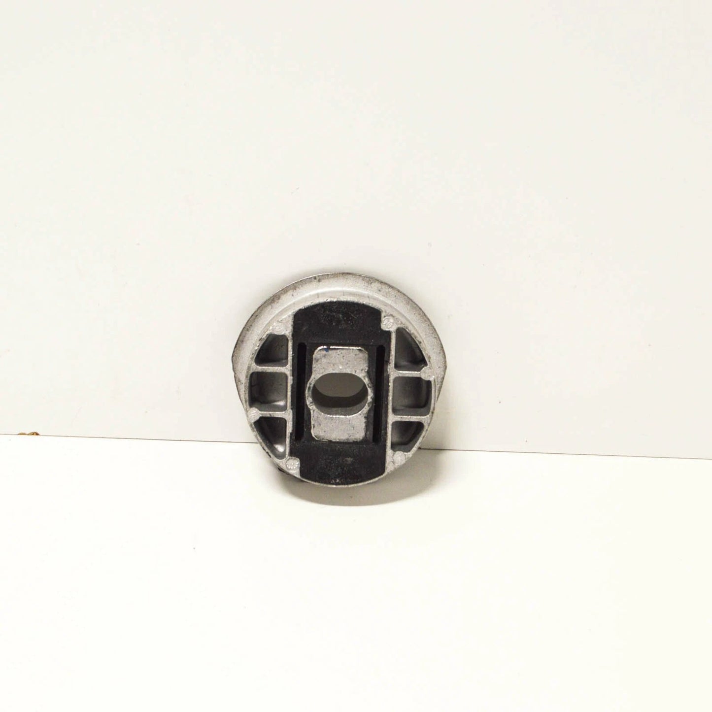 NEW AUDI A8 4D D2 GEARBOX BONDED RUBBER BUSH 4D0399415K