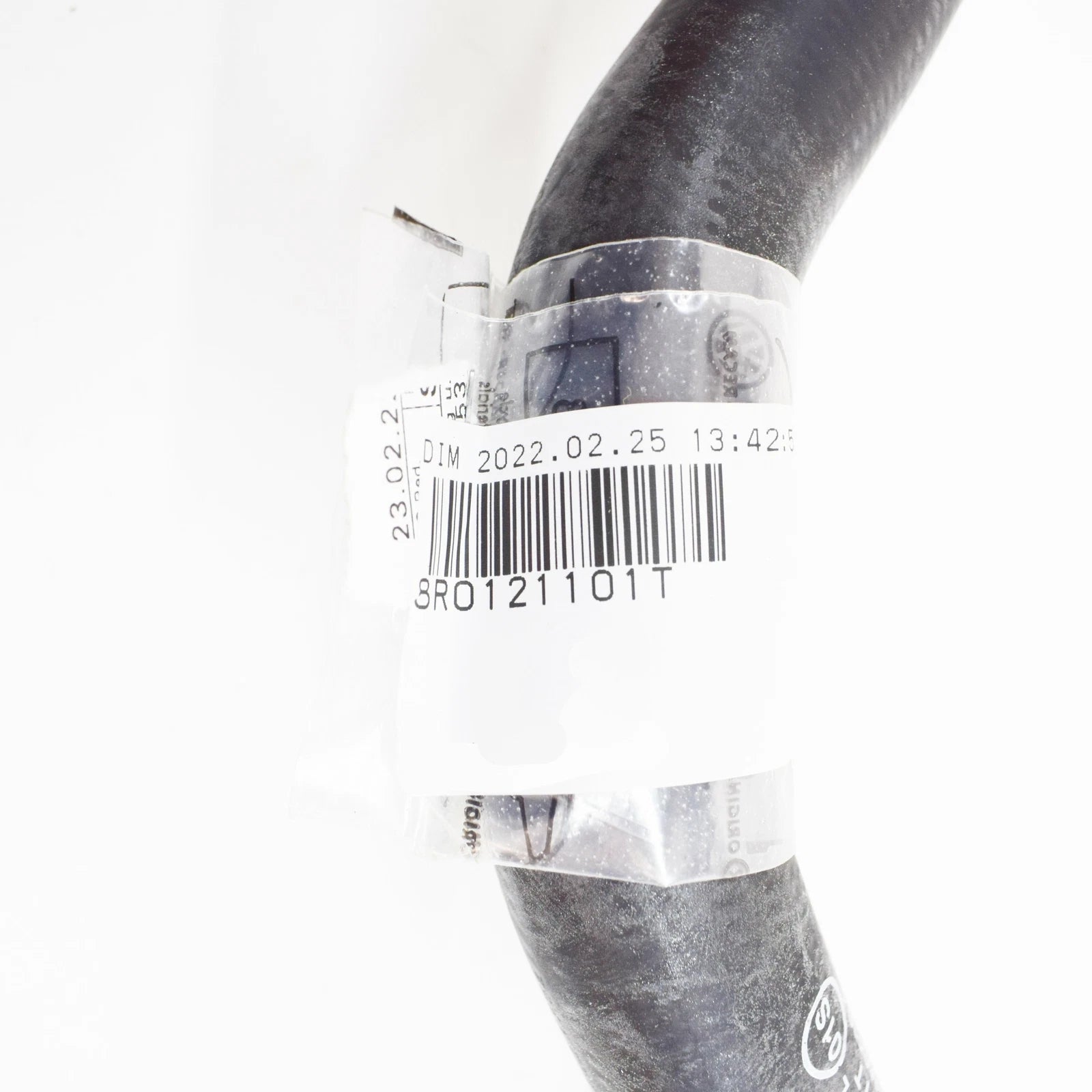 NEW AUDI Q5 8R RADIATOR UPPER COOLANT HOSE 8R0121101T