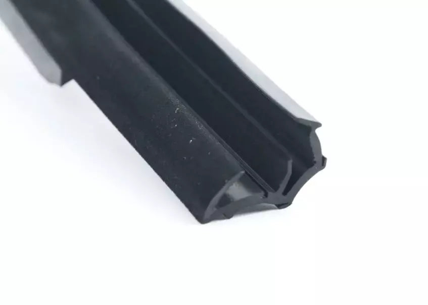 NEW VW PASSAT B7 FRONT LEFT DOOR SEALING RUBBER FRAME 3C4837431F5AP ORIGINAL