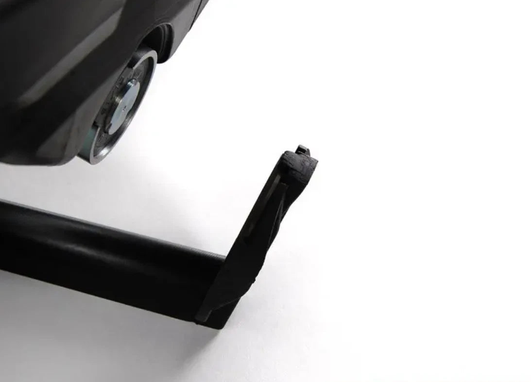 NEW BMW 5 E60 FRONT LOWER AIR DUCT PASSIVE 51117178119 7178119 ORIGINAL