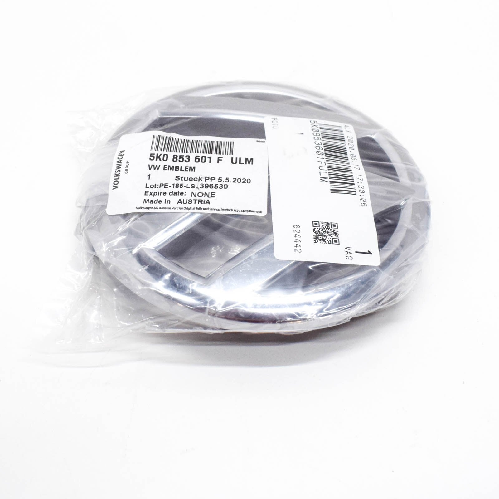 NEW VW GOLF VII MK7 FRONT RADIATOR GRILLE EMBLEM BADGE 5K0853601FULM ORIGINAL
