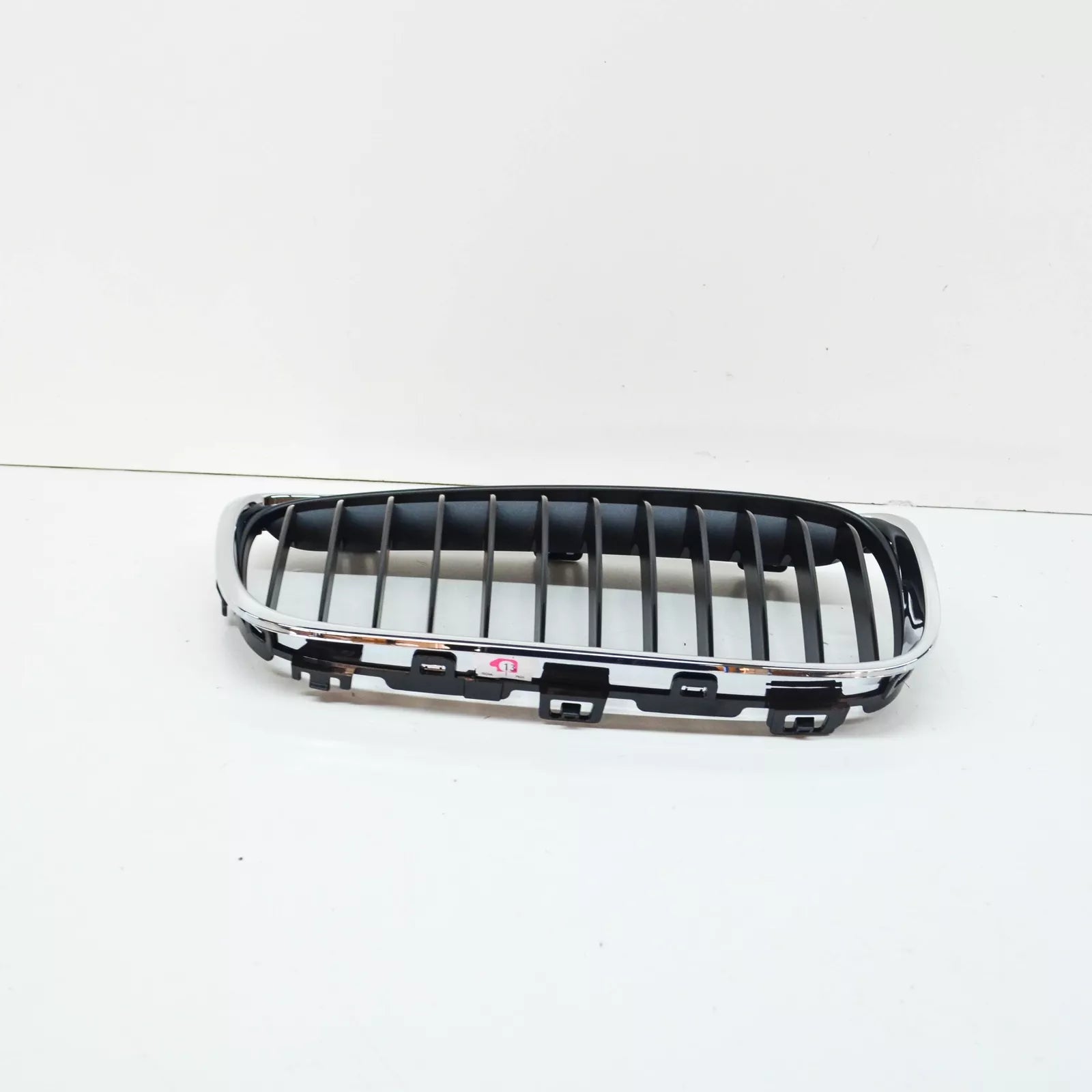 NEW BMW 2 F45 FRONT RADIATOR RIGHT GRILLE 51137300544 7300544 2015 ORIGINAL