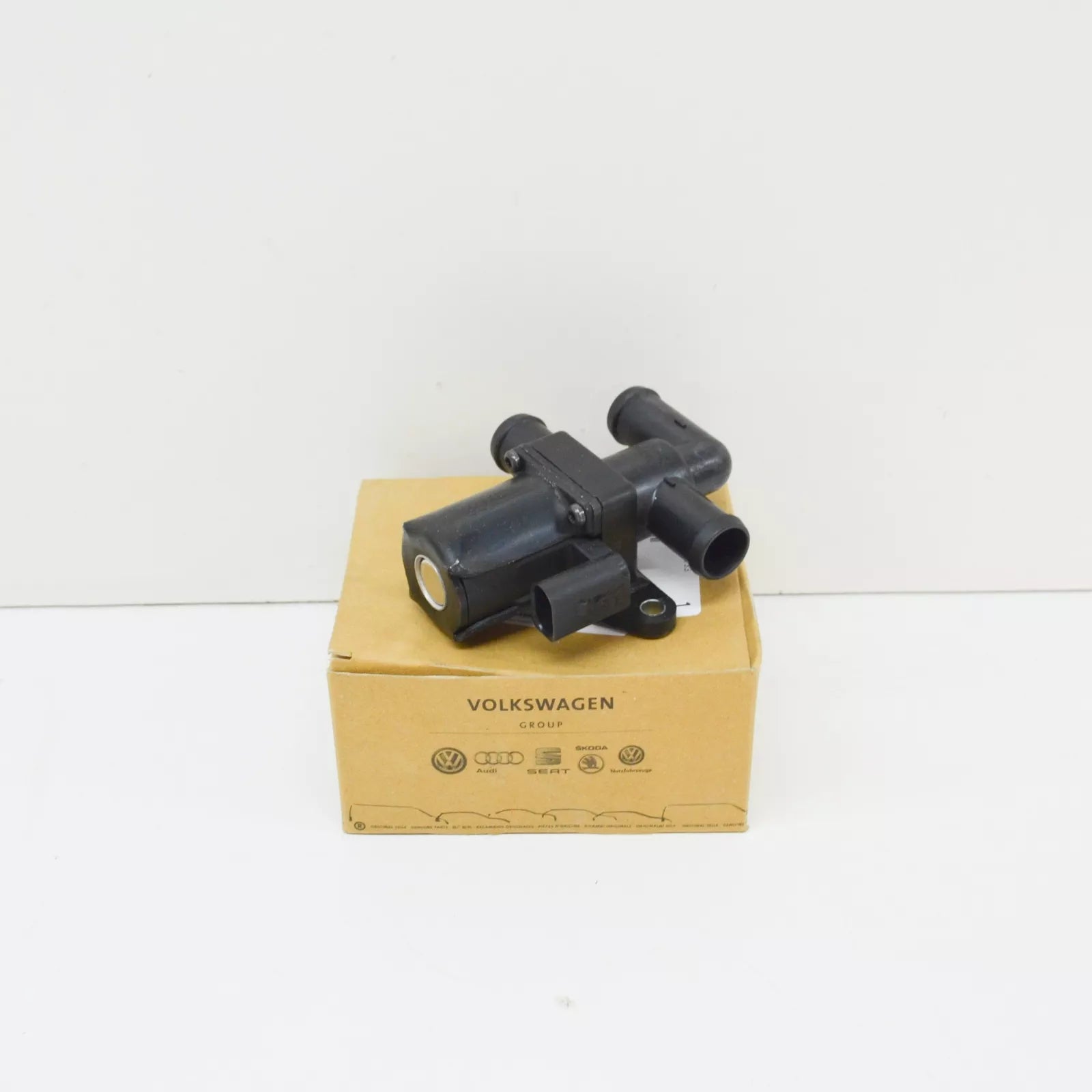 NEW AUDI A3 8V SOLENOID VALVE 1T0820036D ORIGINAL