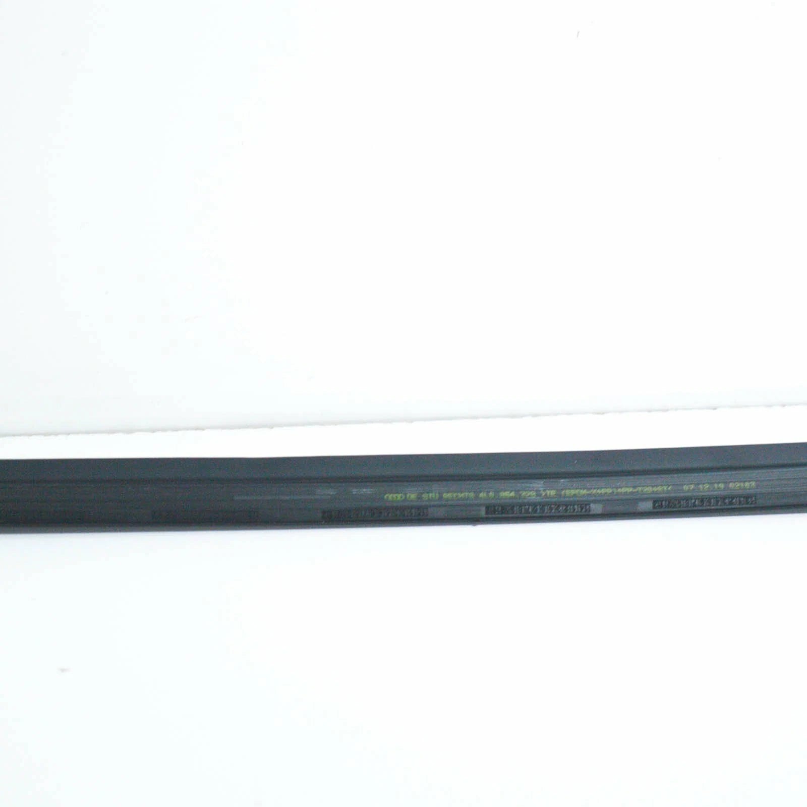 NEW AUDI Q7 4L WINDSHIELD RIGHT WATER DEFLECTOR MOLDING 4L08543285AP