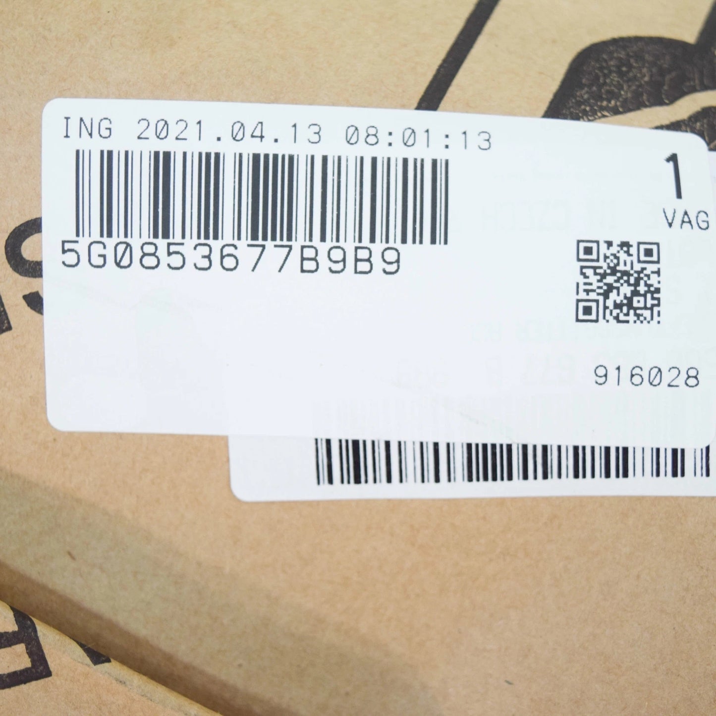 NEW VW GOLF MK7 FRONT BUMPER CENTER VENT GRILLE 5G08536779B9 ORIGINAL