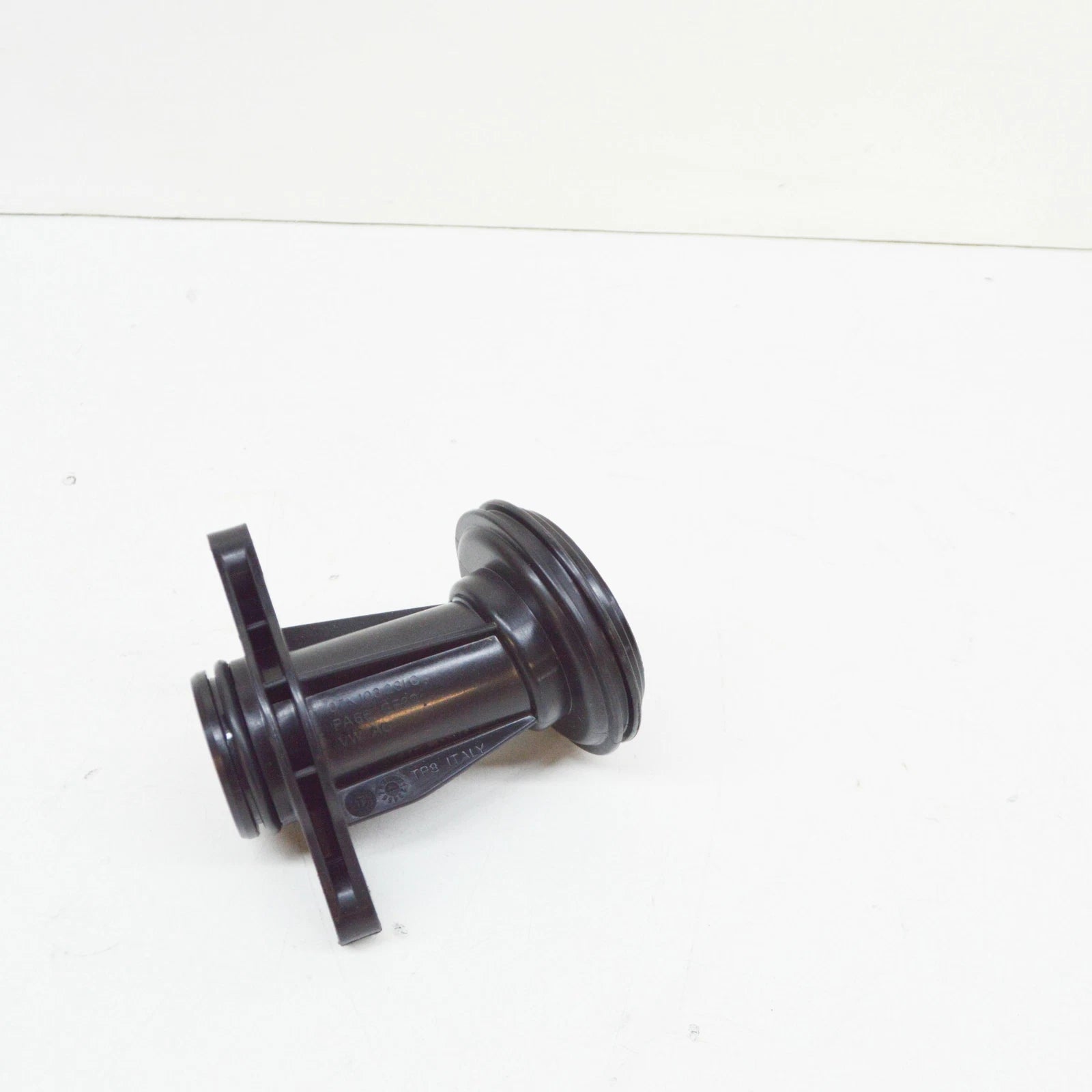 NEW AUDI A3 RS3 8V OIL FILLER NECK SUPPORT 07K103281C ORIGINAL