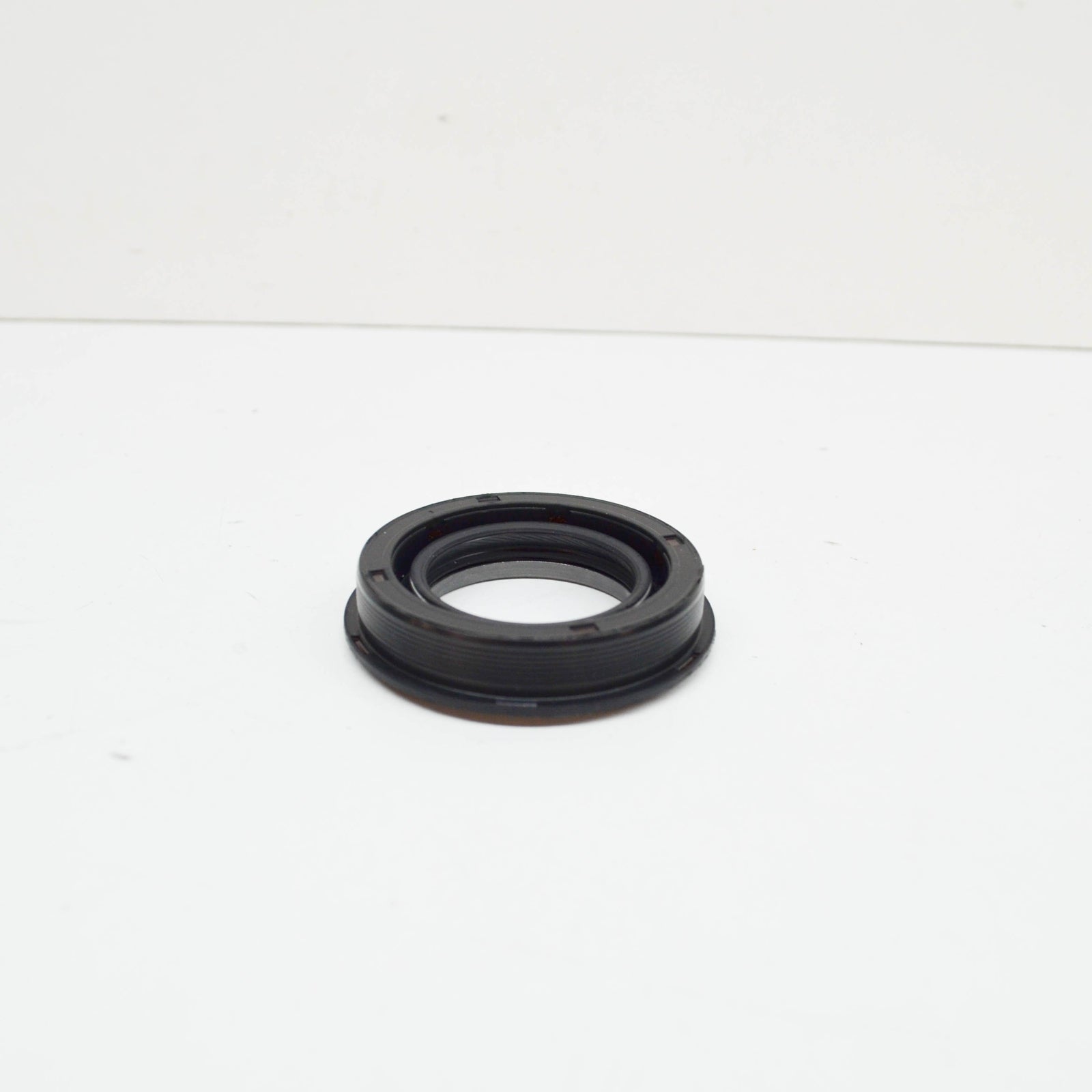 new mini cooper r50 right transmission output shaft seal 23117518638 original